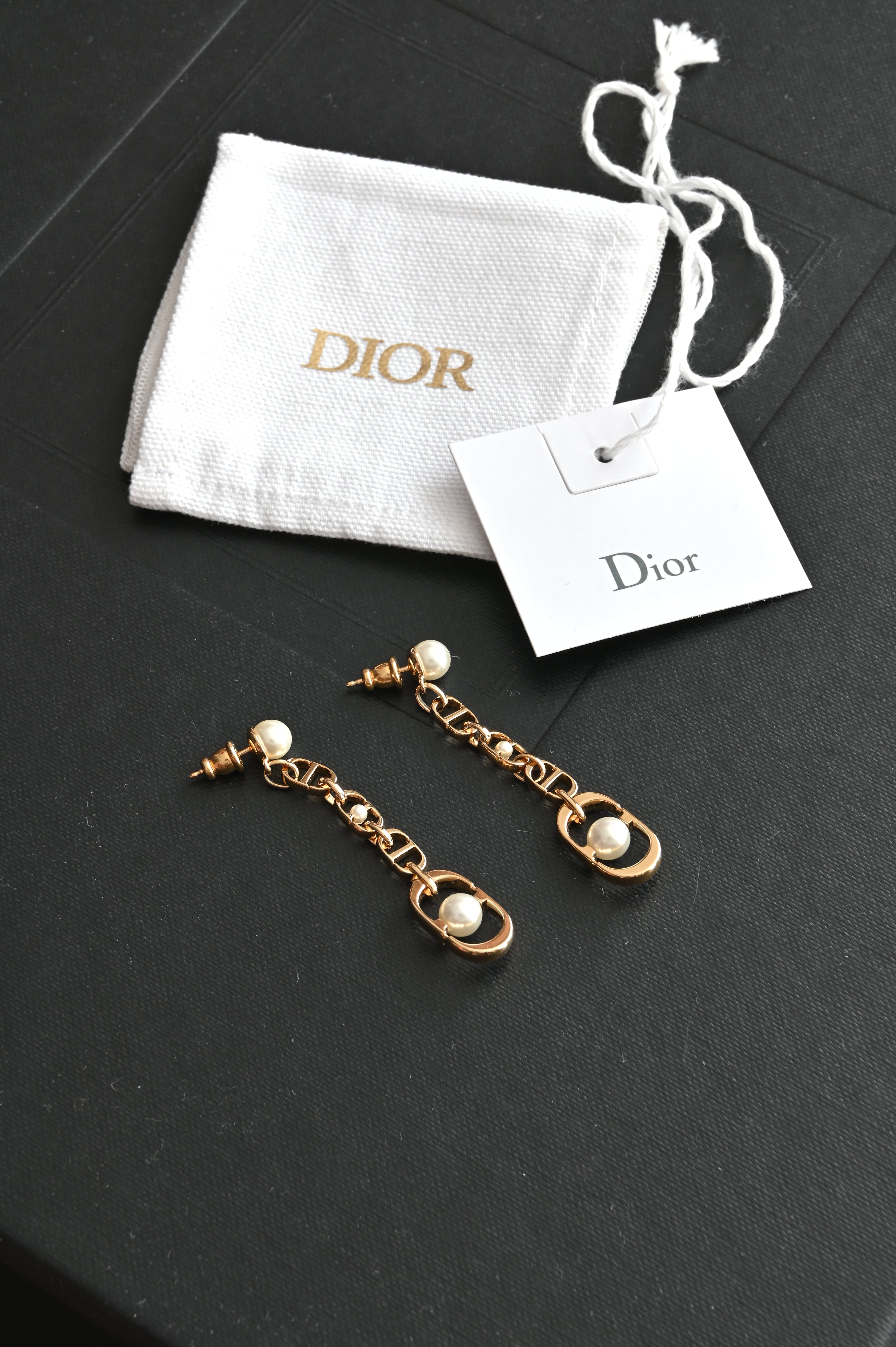 Dior 30 Montaigne Jolie Earrings