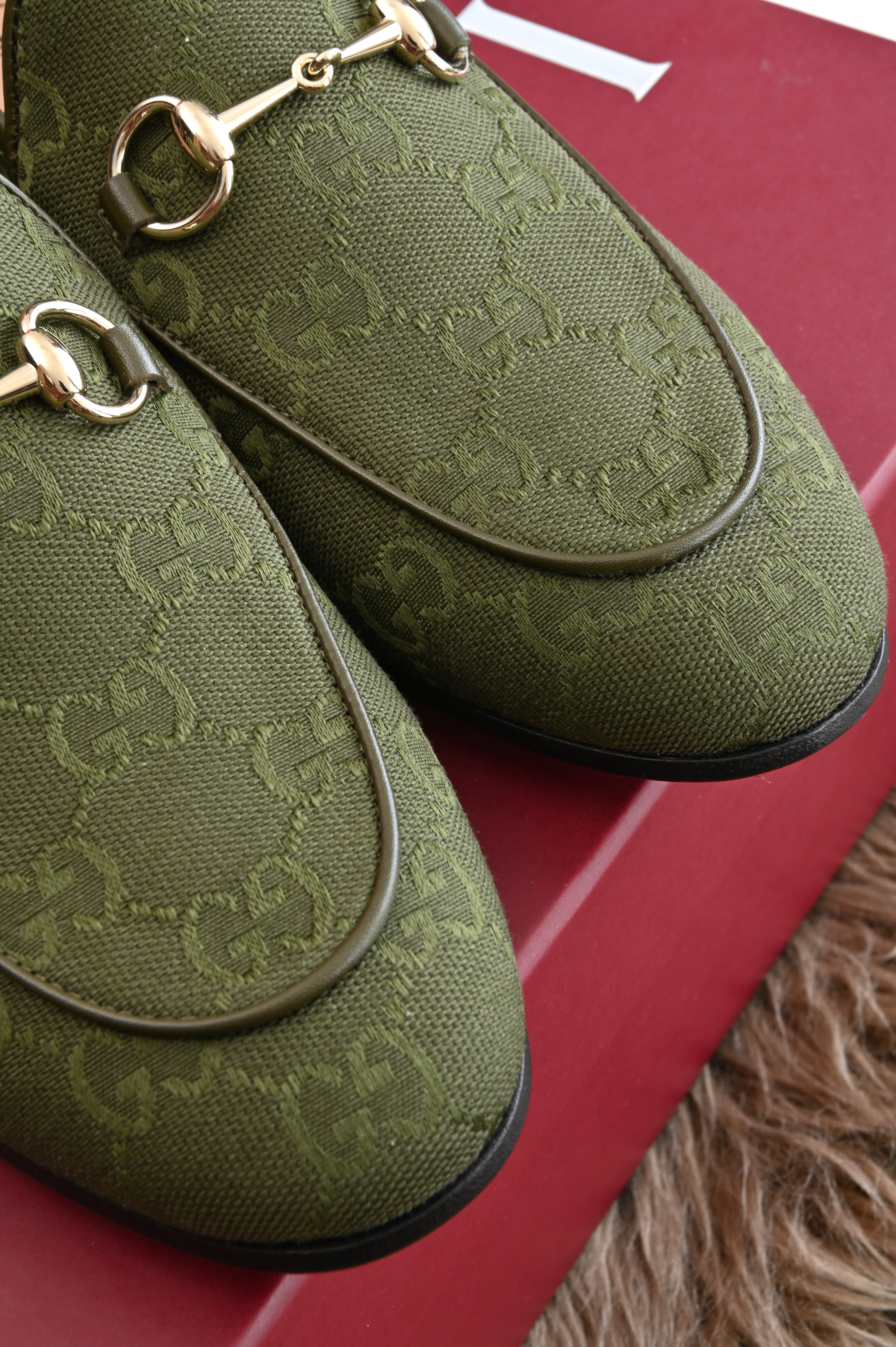 Gucci GG horsebit Jordaan Loafers in green Canvas