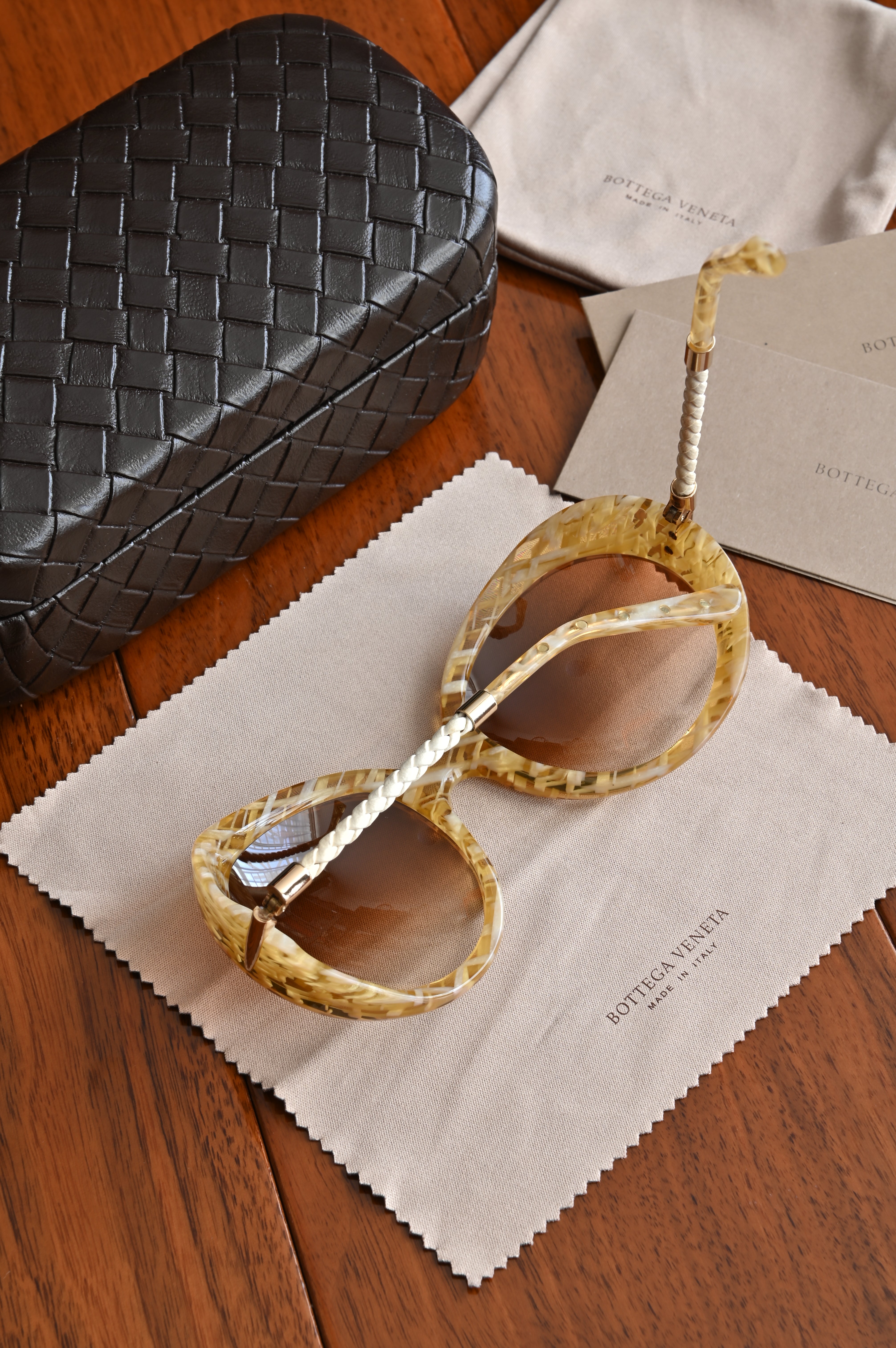 Bottega Veneta Intrecciato Mustard yellow sunglasses right arm