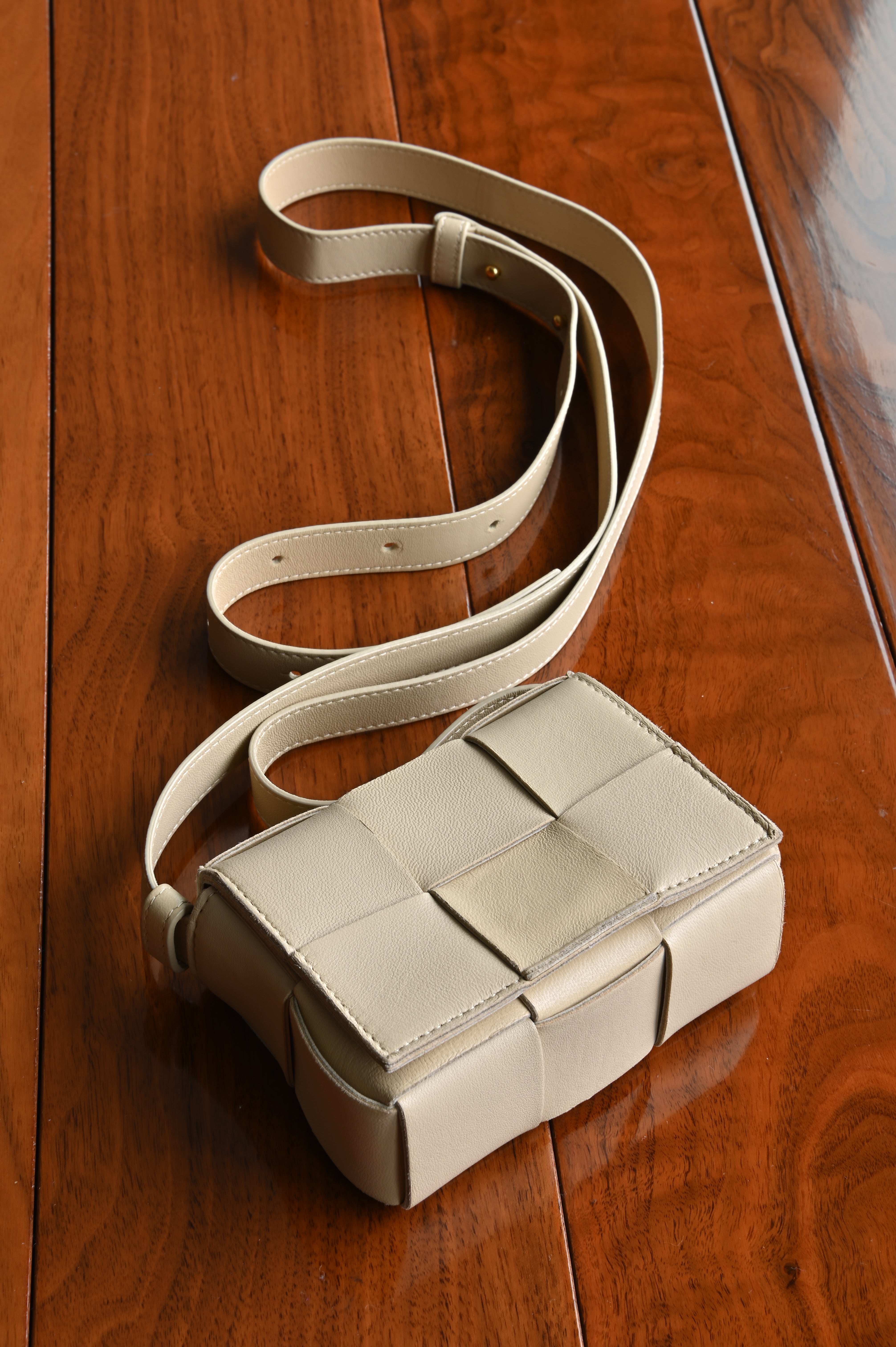 Bottega Veneta White Cassette Bag front