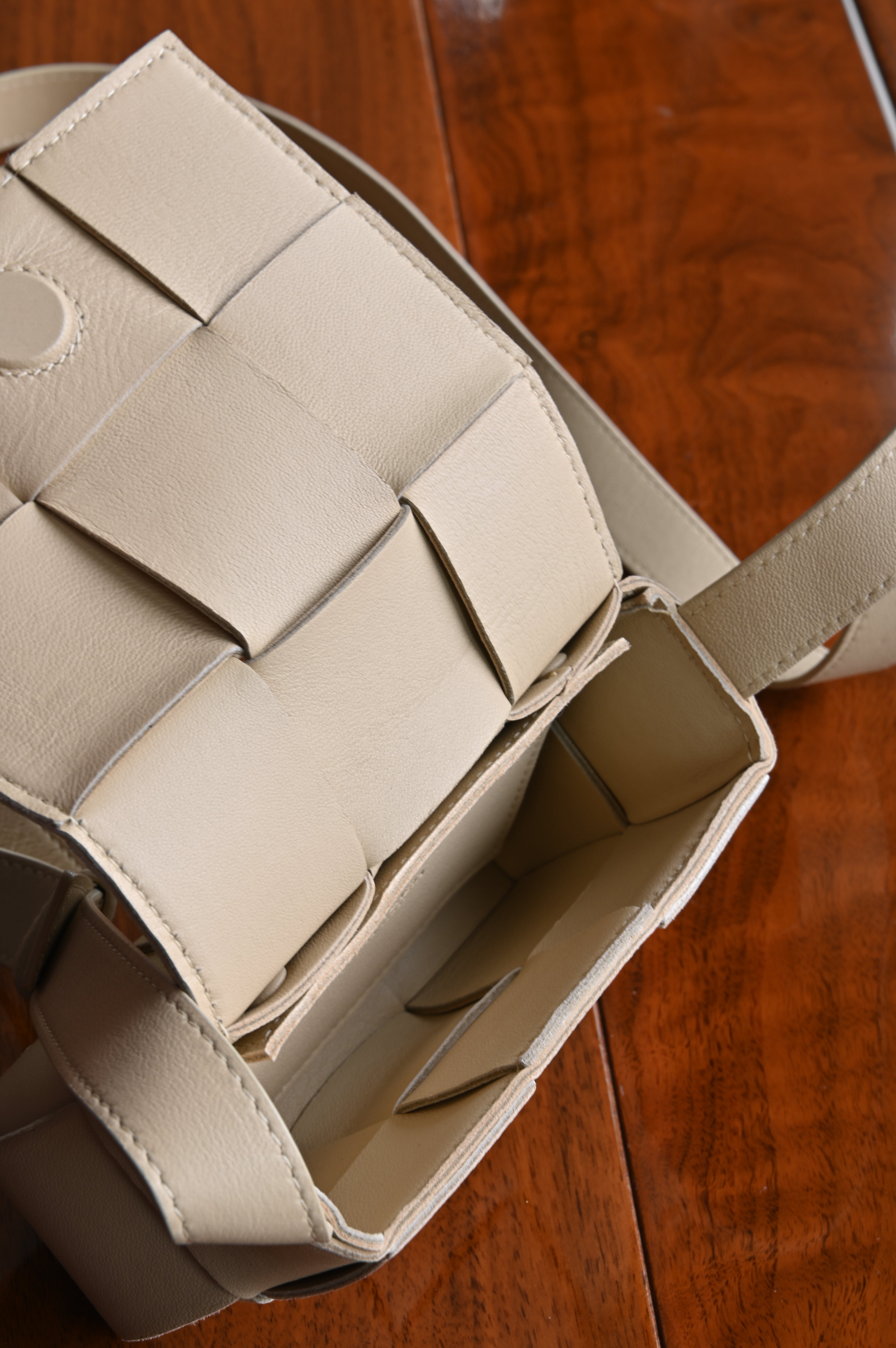 Bottega Veneta White Cassette Bag inside