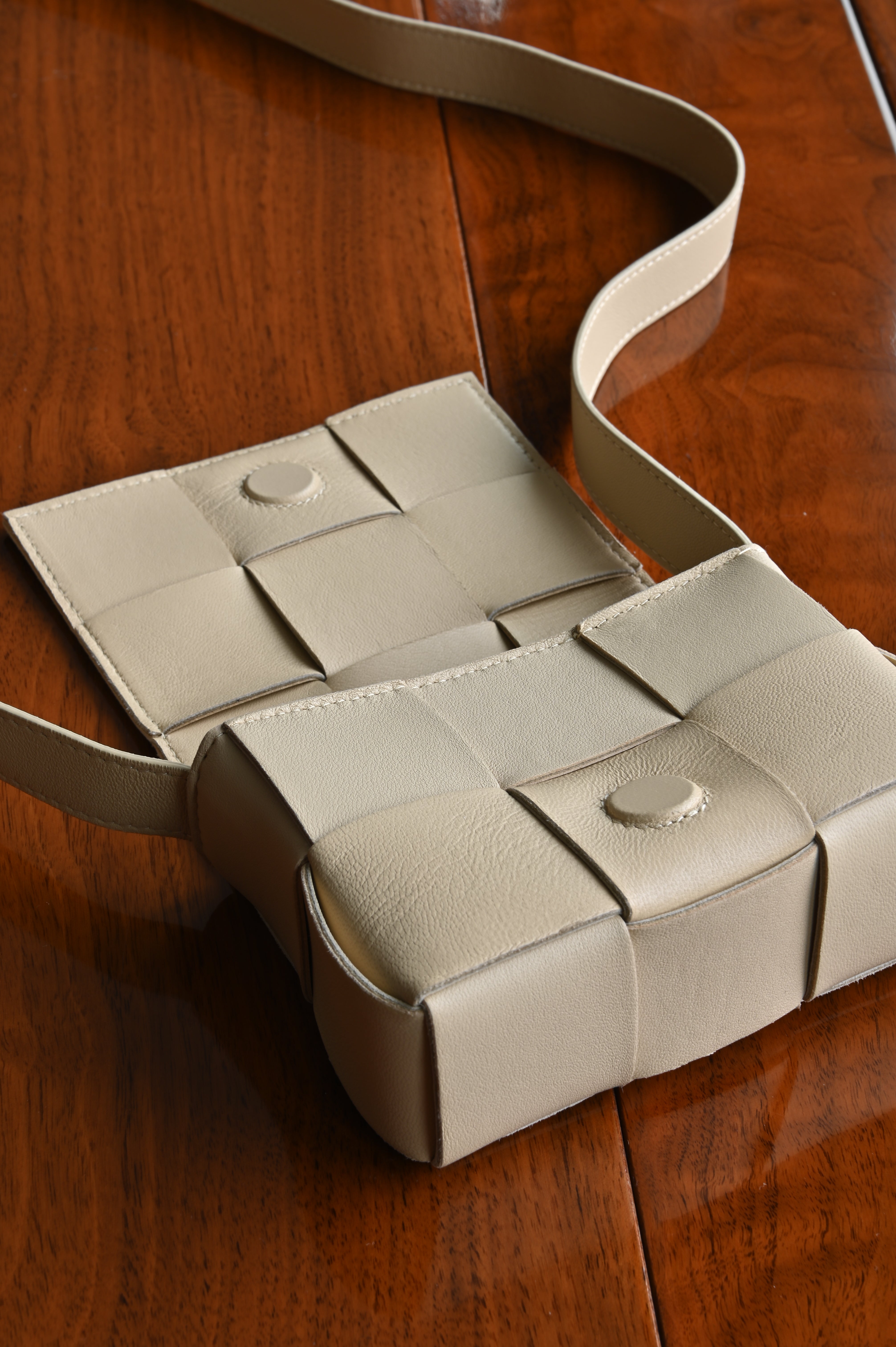 Bottega Veneta White Cassette Bag open flap