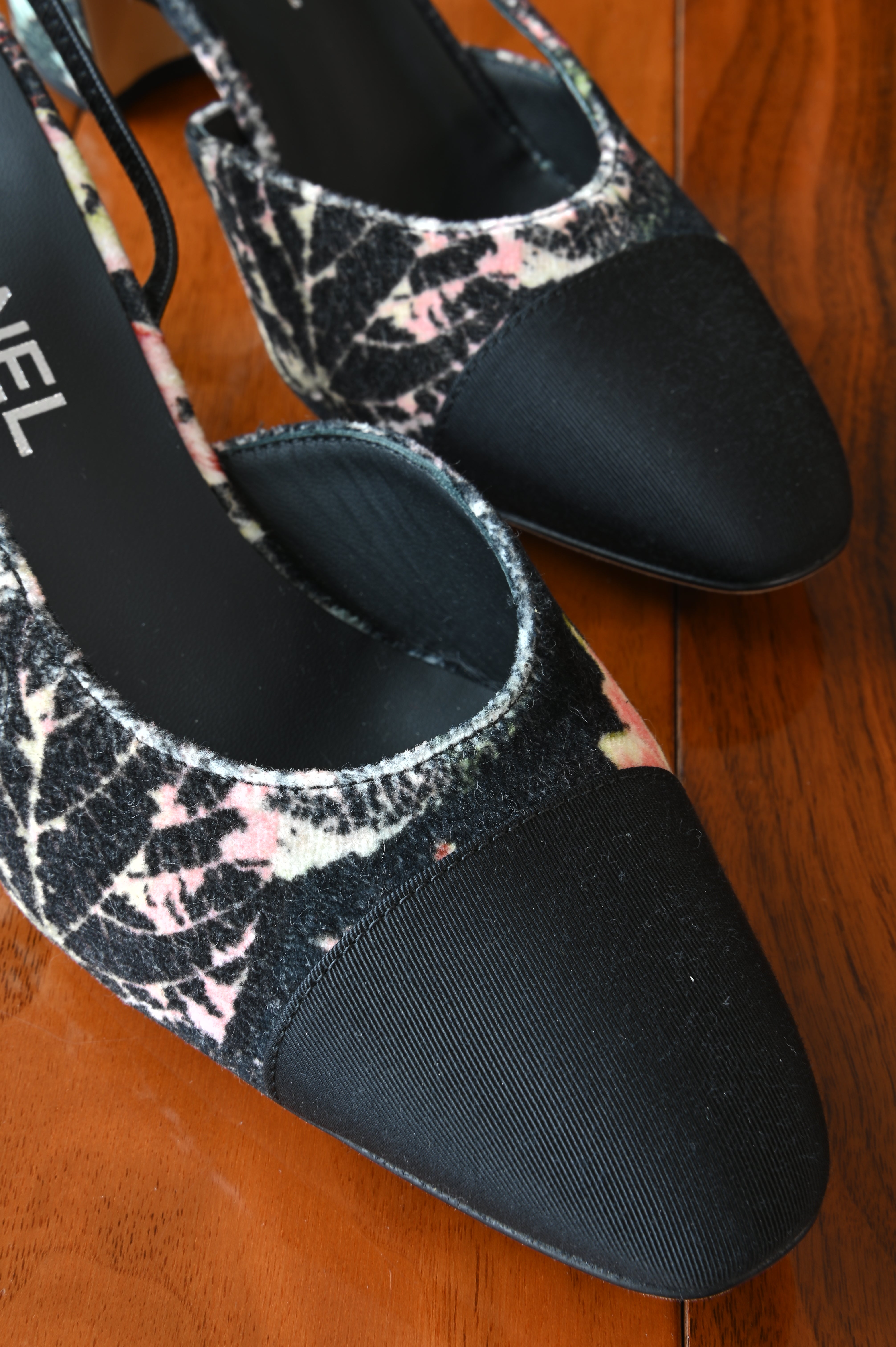 Chanel Black Triclor Leaf Pattern Tweed Slingback Pumps front
