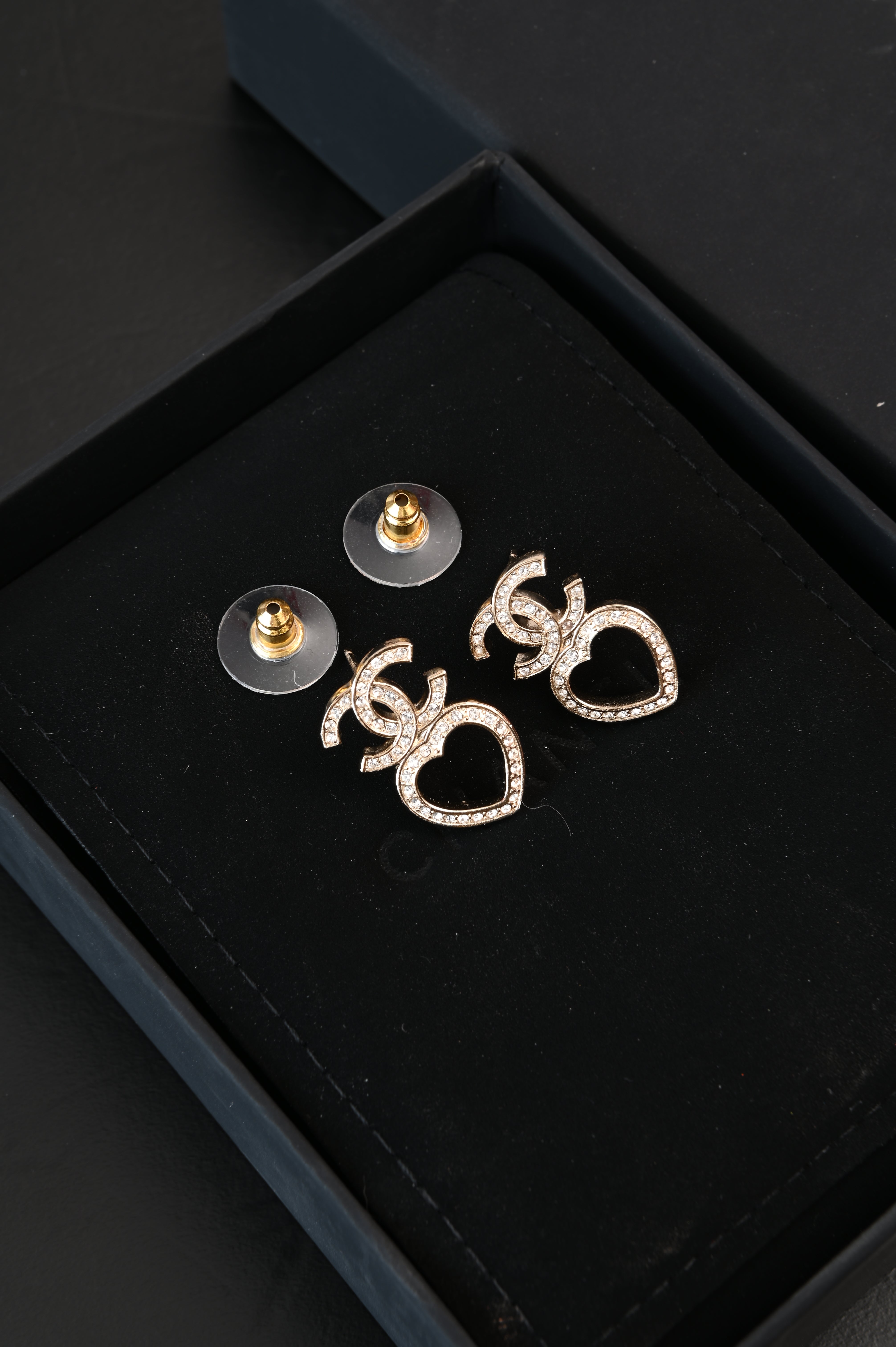 Chanel CC heart dangle earrings