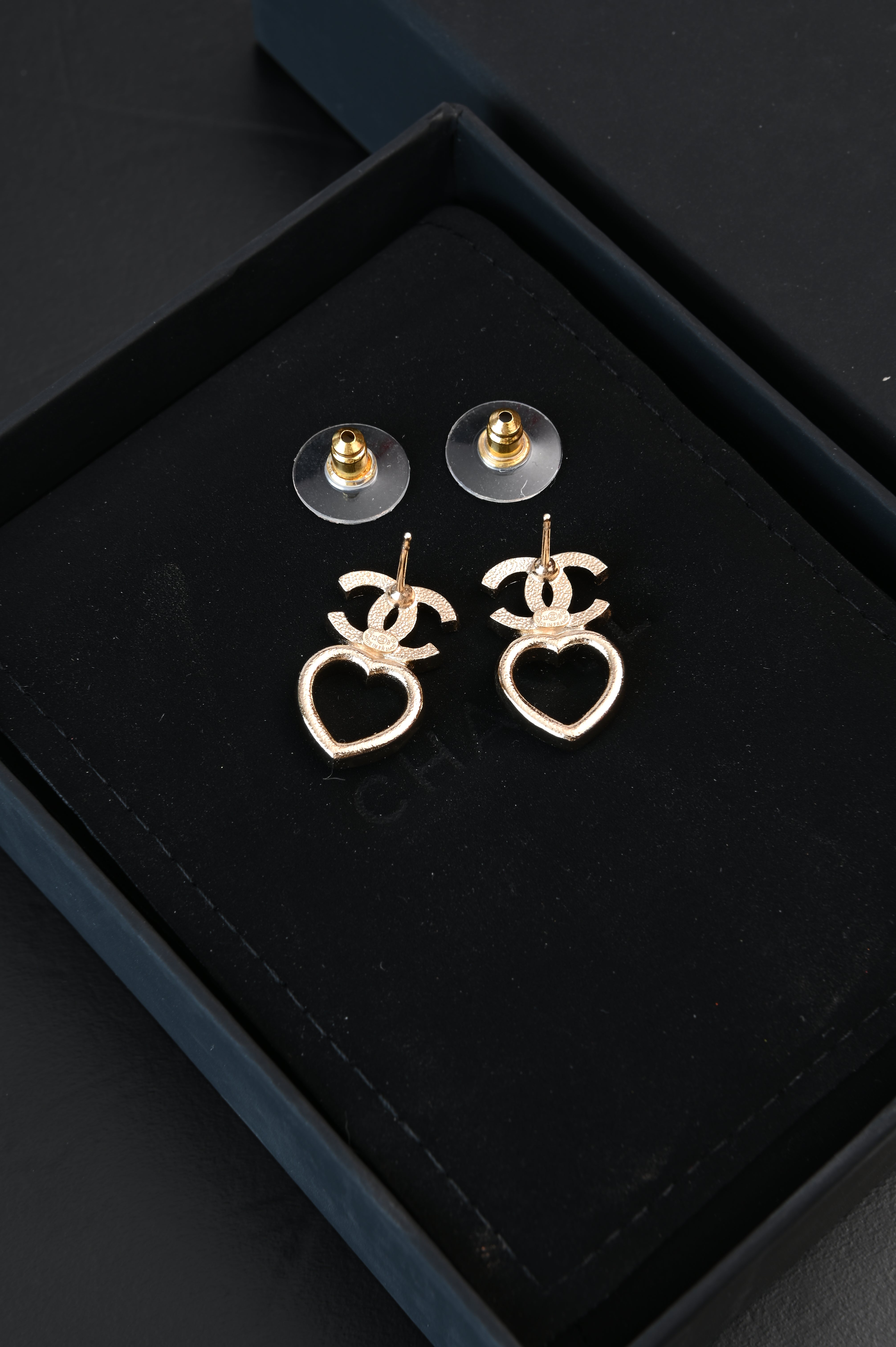 Chanel CC heart dangle earrings back