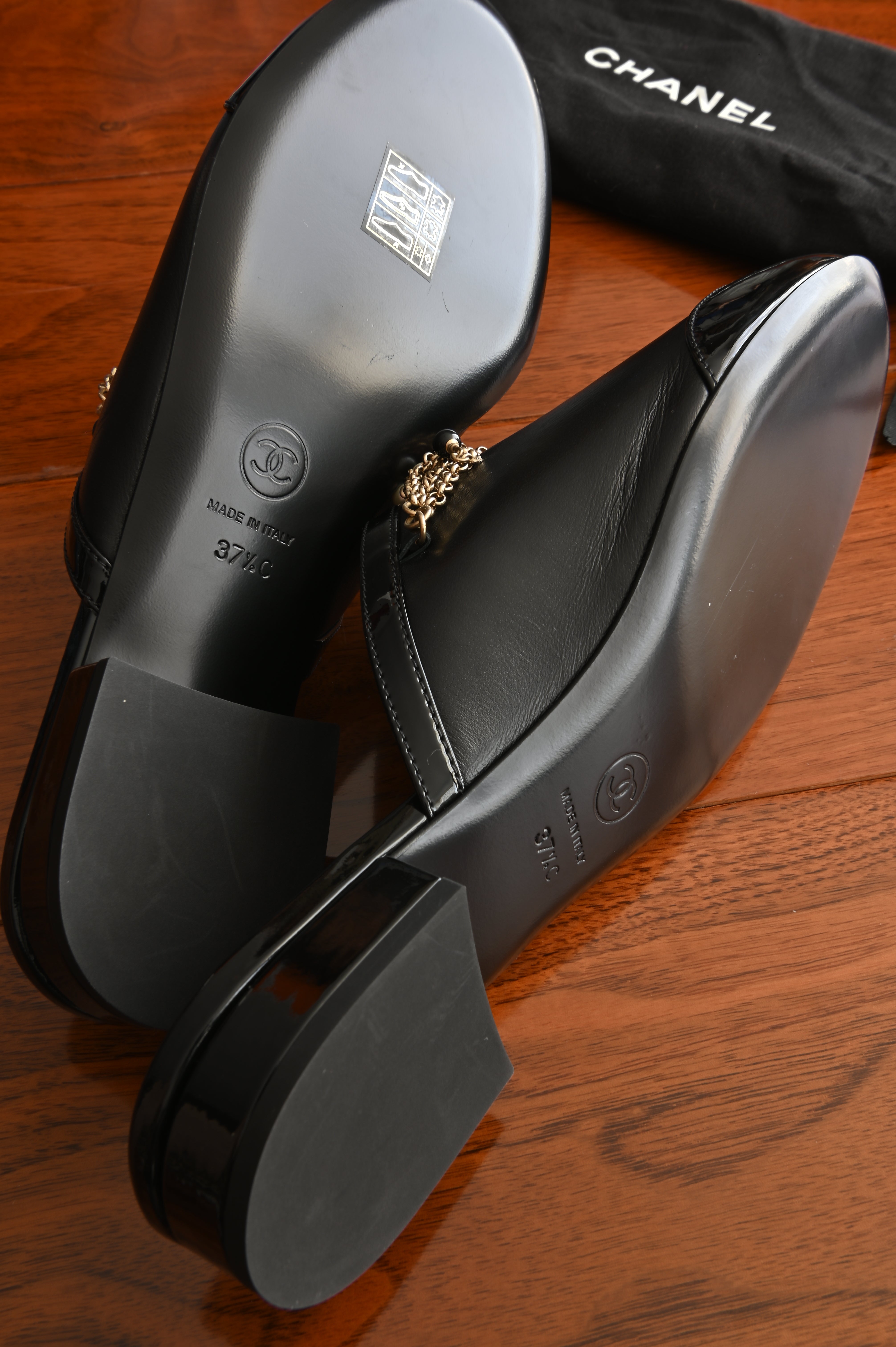 Chanel Pearl Charmed Chain Black Mules bottom