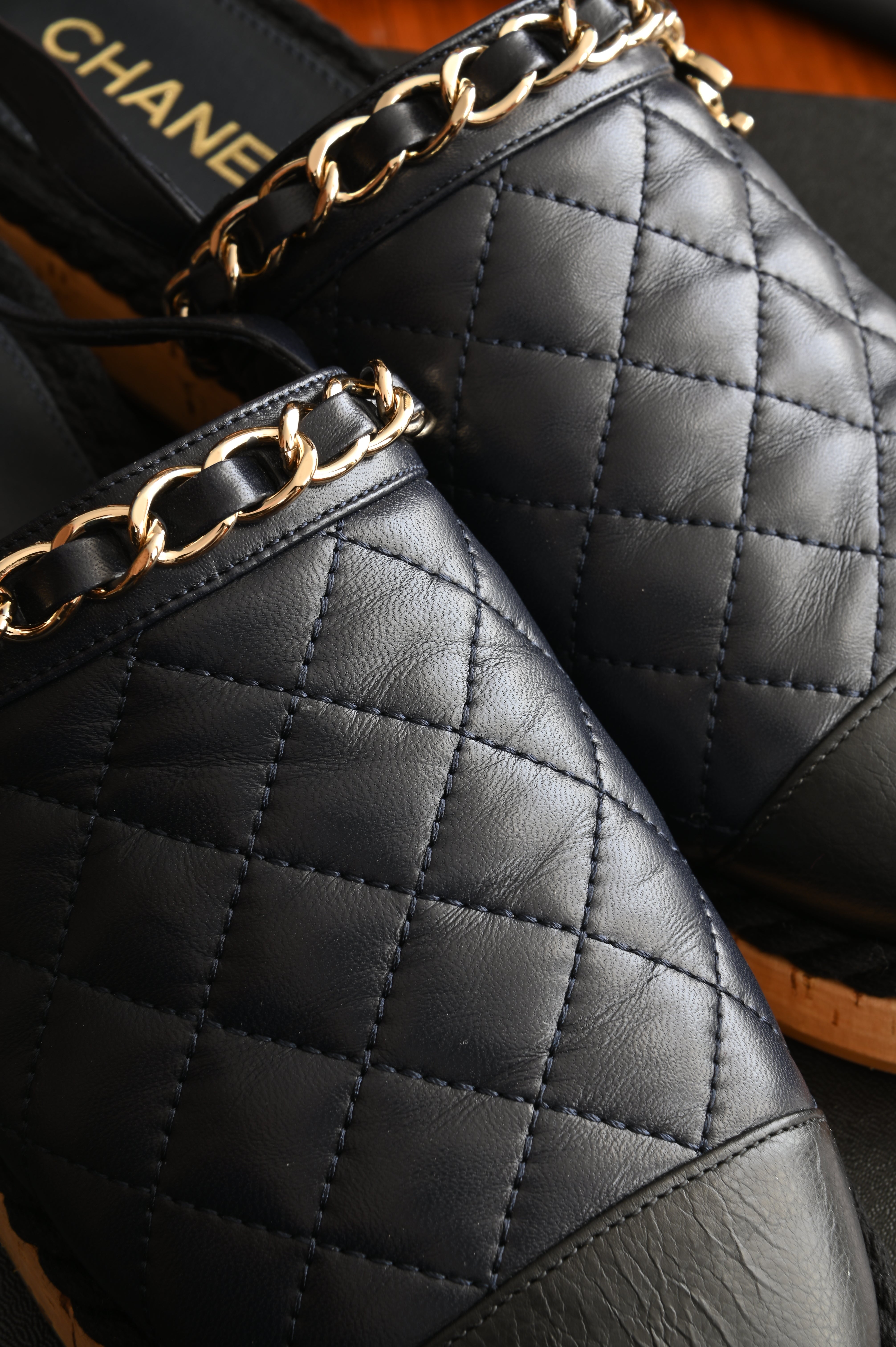 Chanel Quilted Slingback chained mules in Navy blue