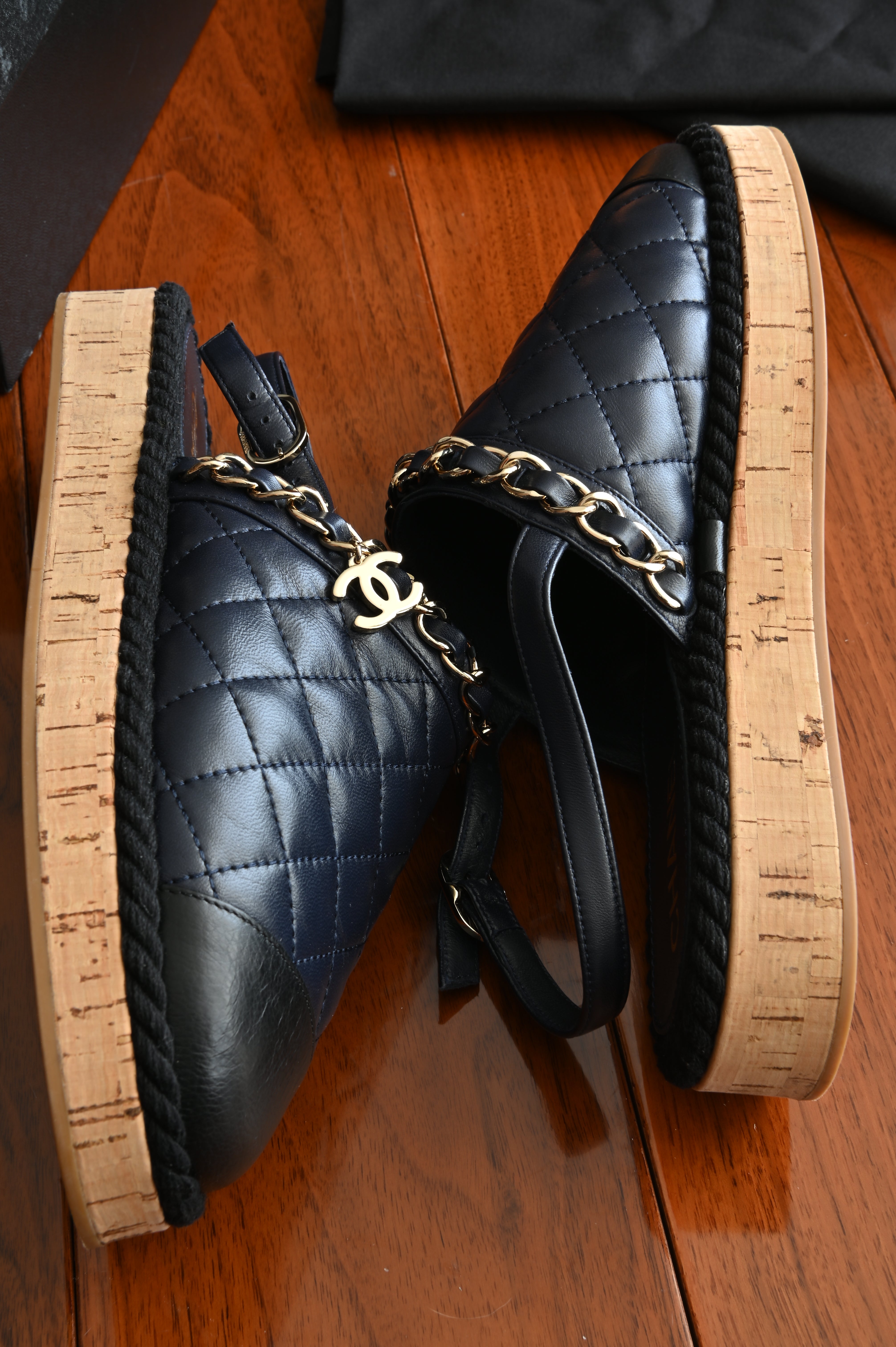 Chanel Quilted Slingback chained mules in Navy blue