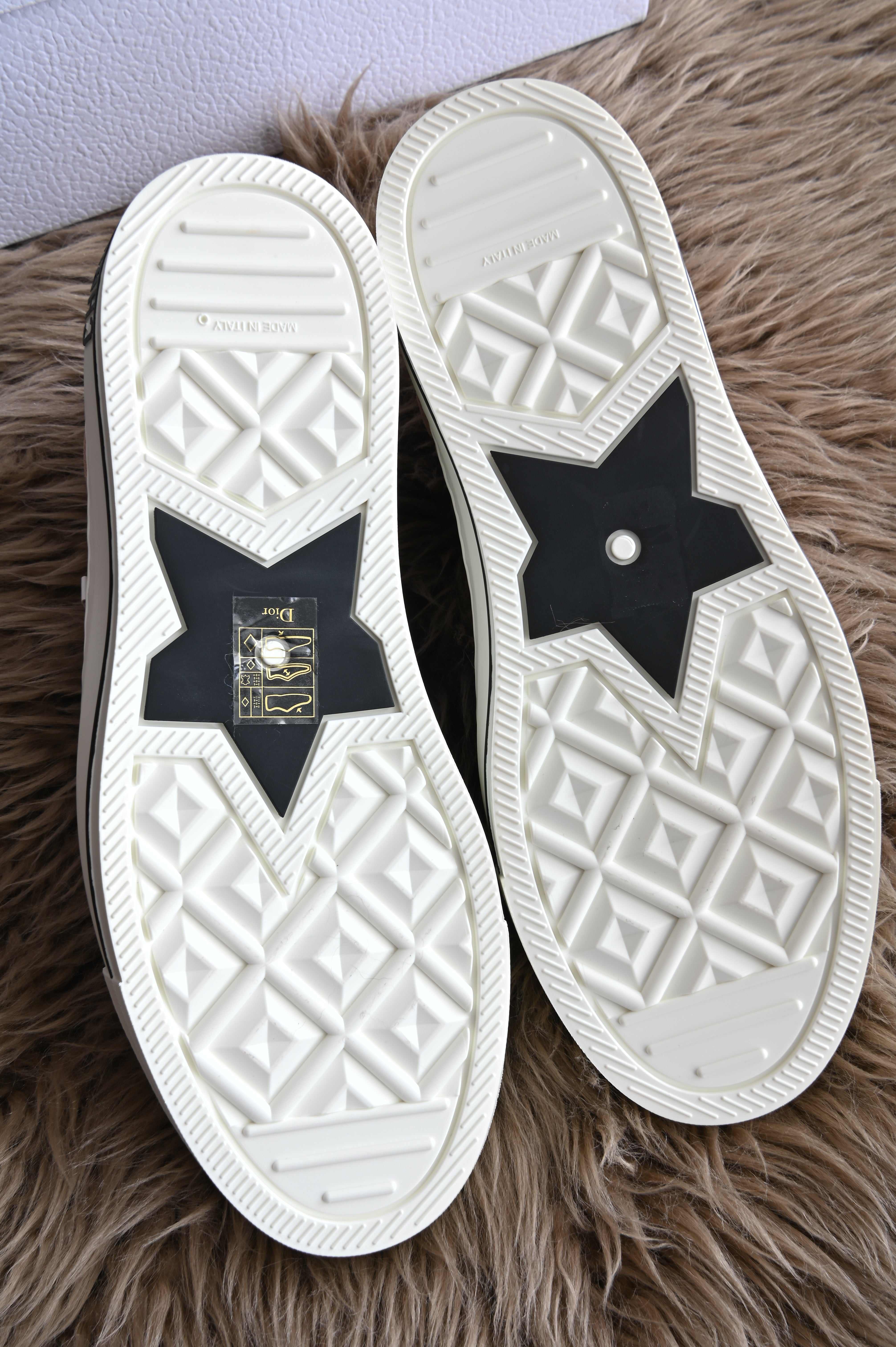 Christian Dior Cannage Walk N Dior Mocha Sneakers bottom