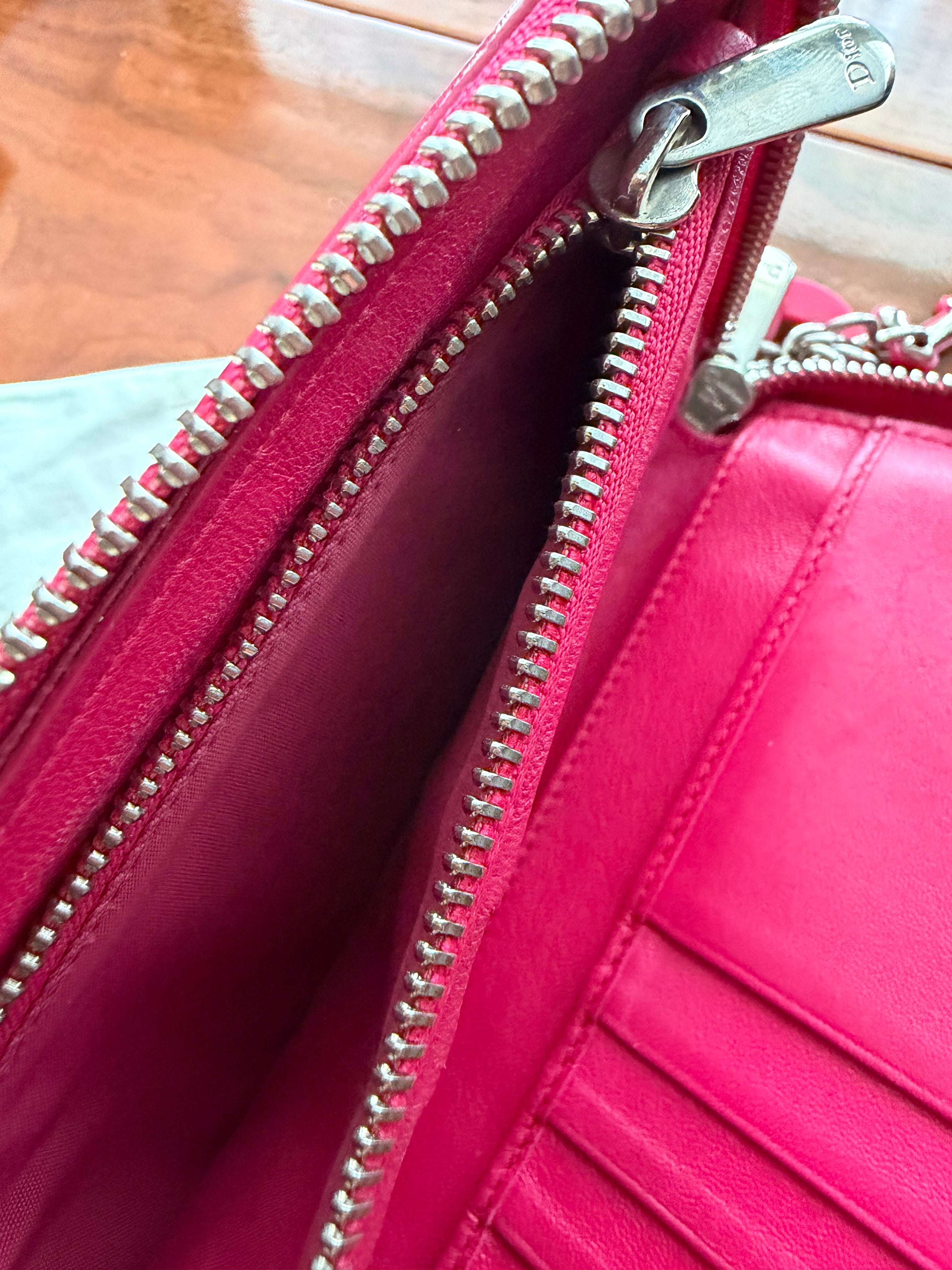 Christian Dior Quilted Zip around pink patent Mid wallet detail