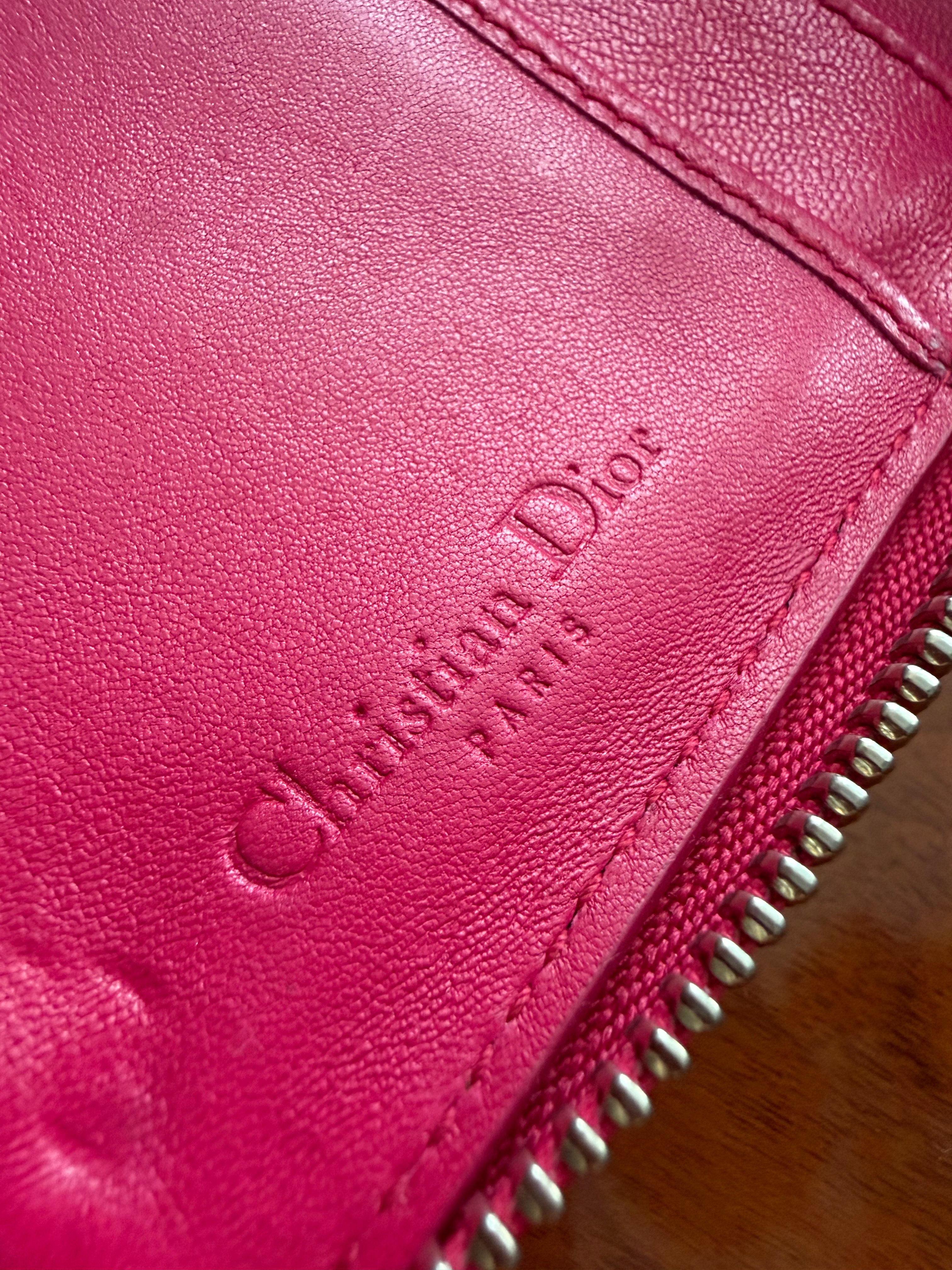 Christian Dior Quilted Zip around pink patent Mid wallet logo