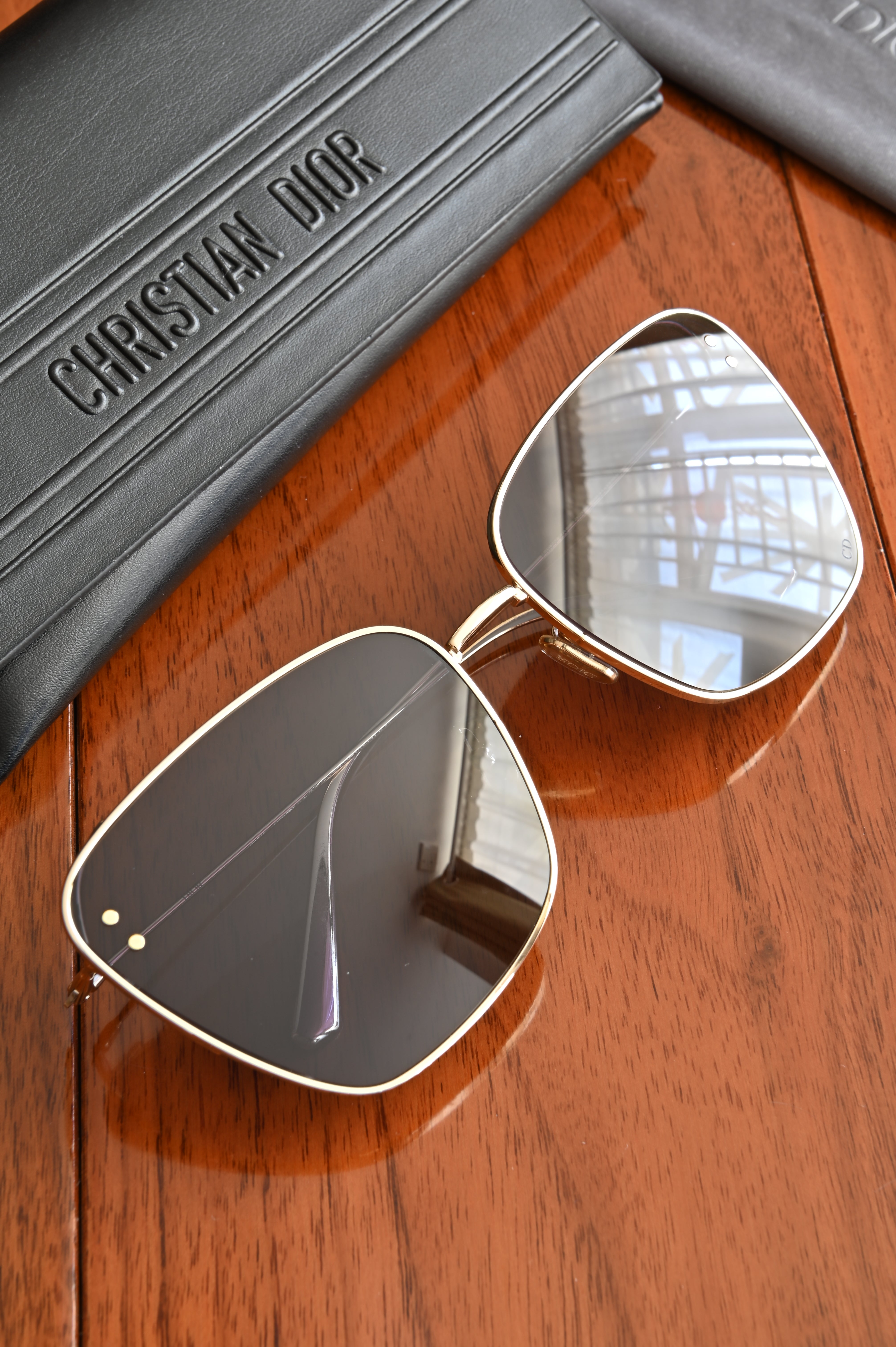 Christian Dior Stellaire 1/S square sunglasses in gold-finish metal front