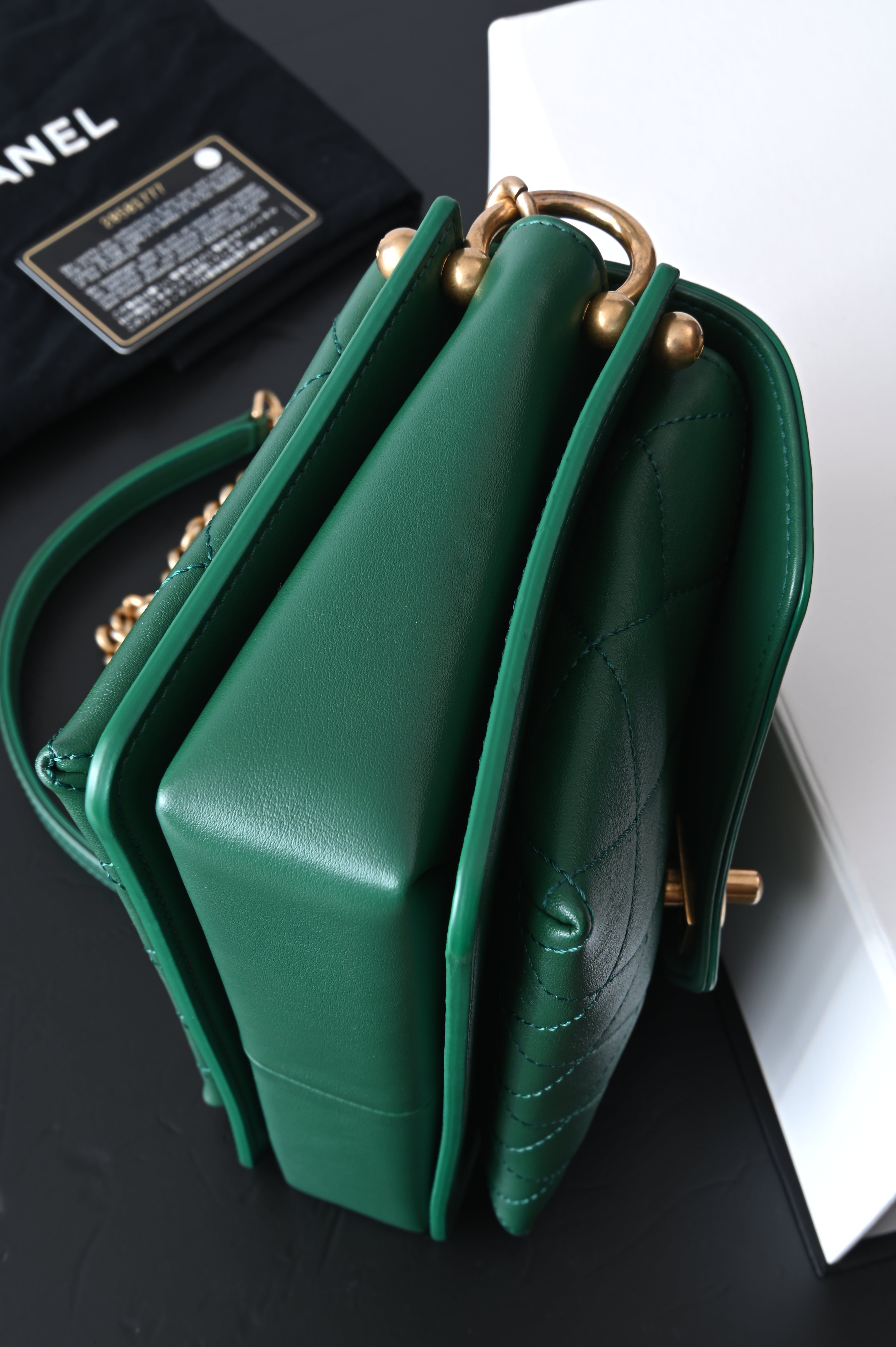 Chanel Chain Shoulder Bag Matelasse in Green and gold hardware