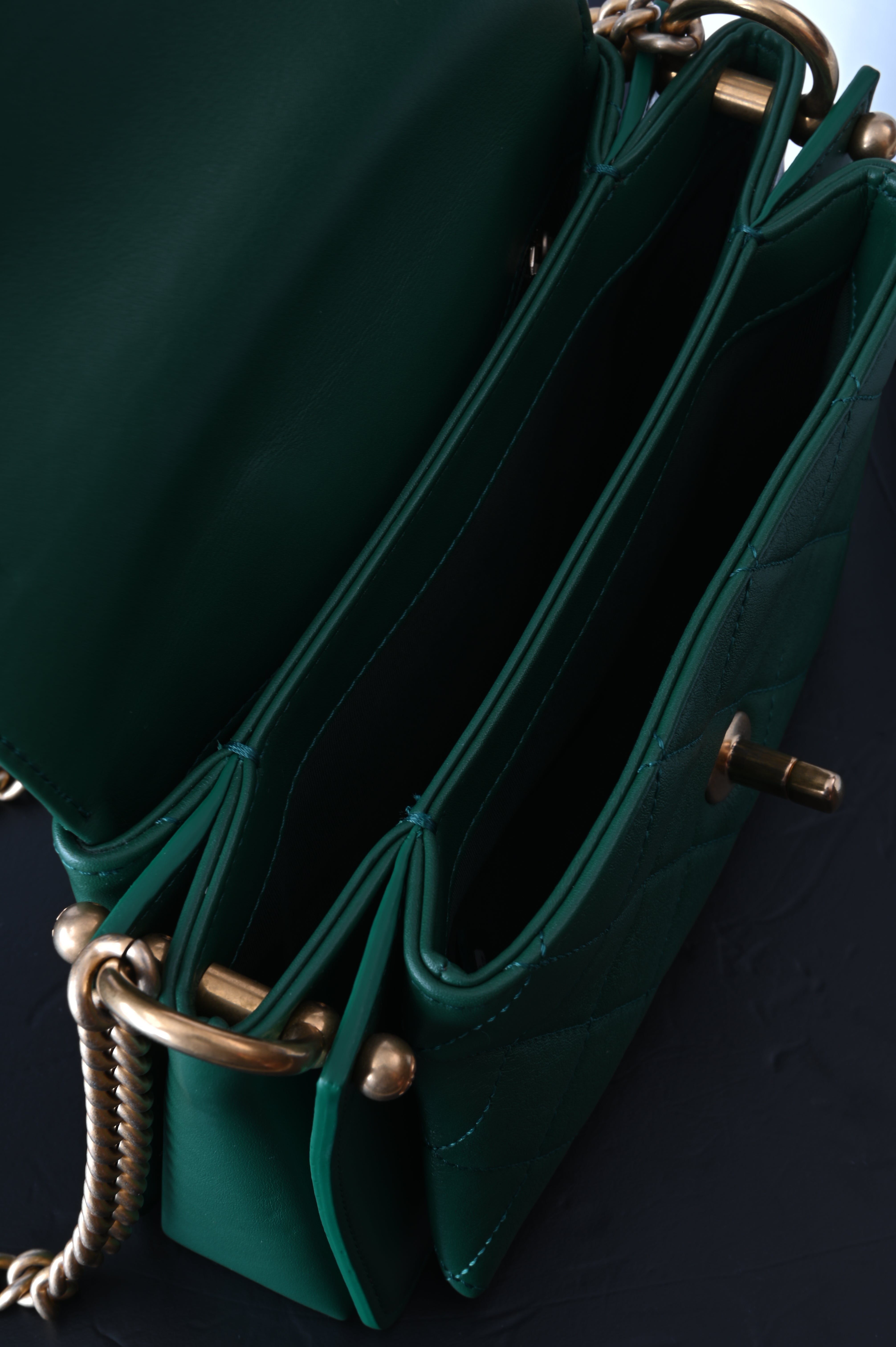 Chanel Chain Shoulder Bag Matelasse in Green and gold hardware