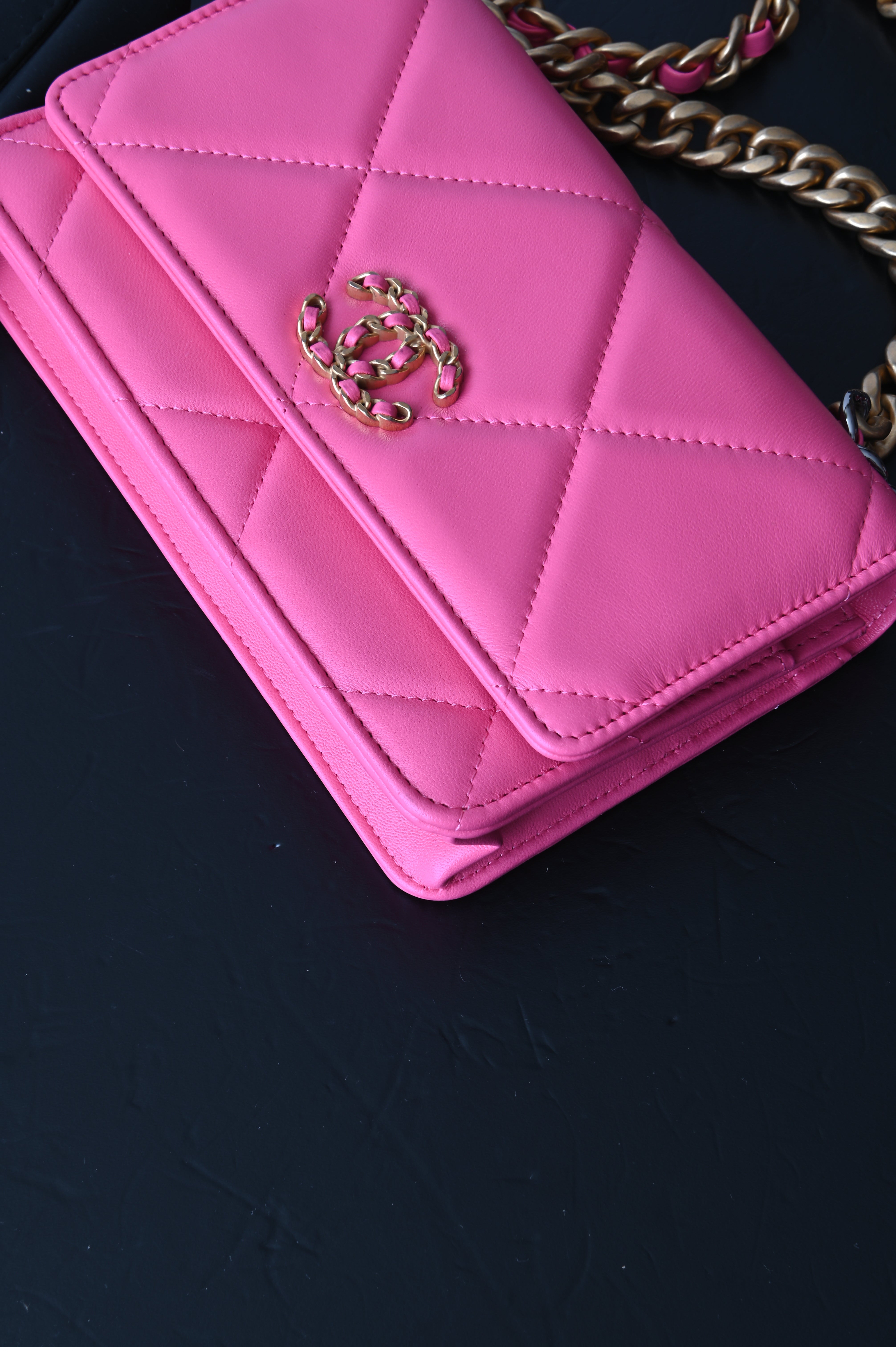 Chanel Wallet On Chain