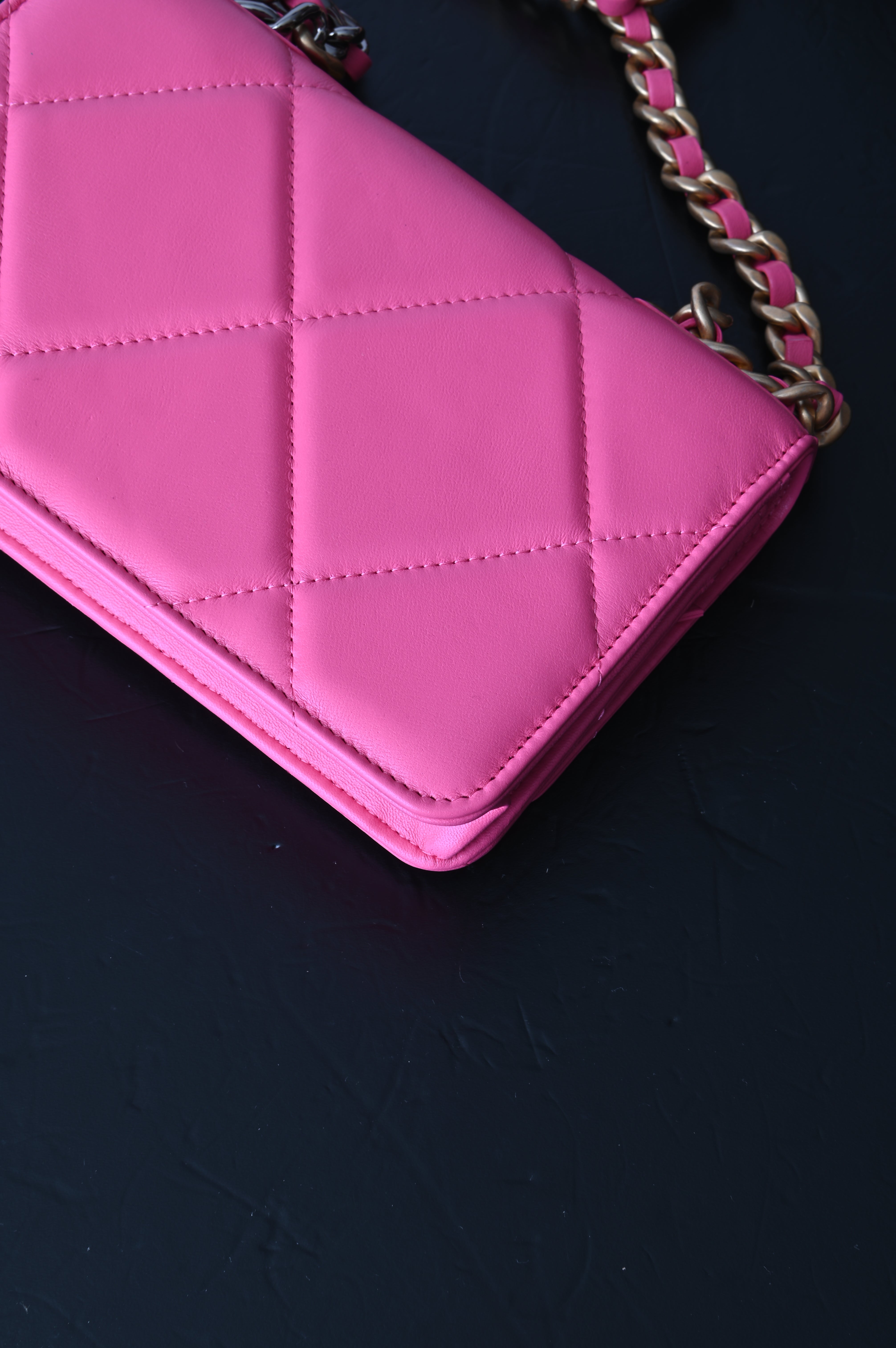Chanel Wallet On Chain