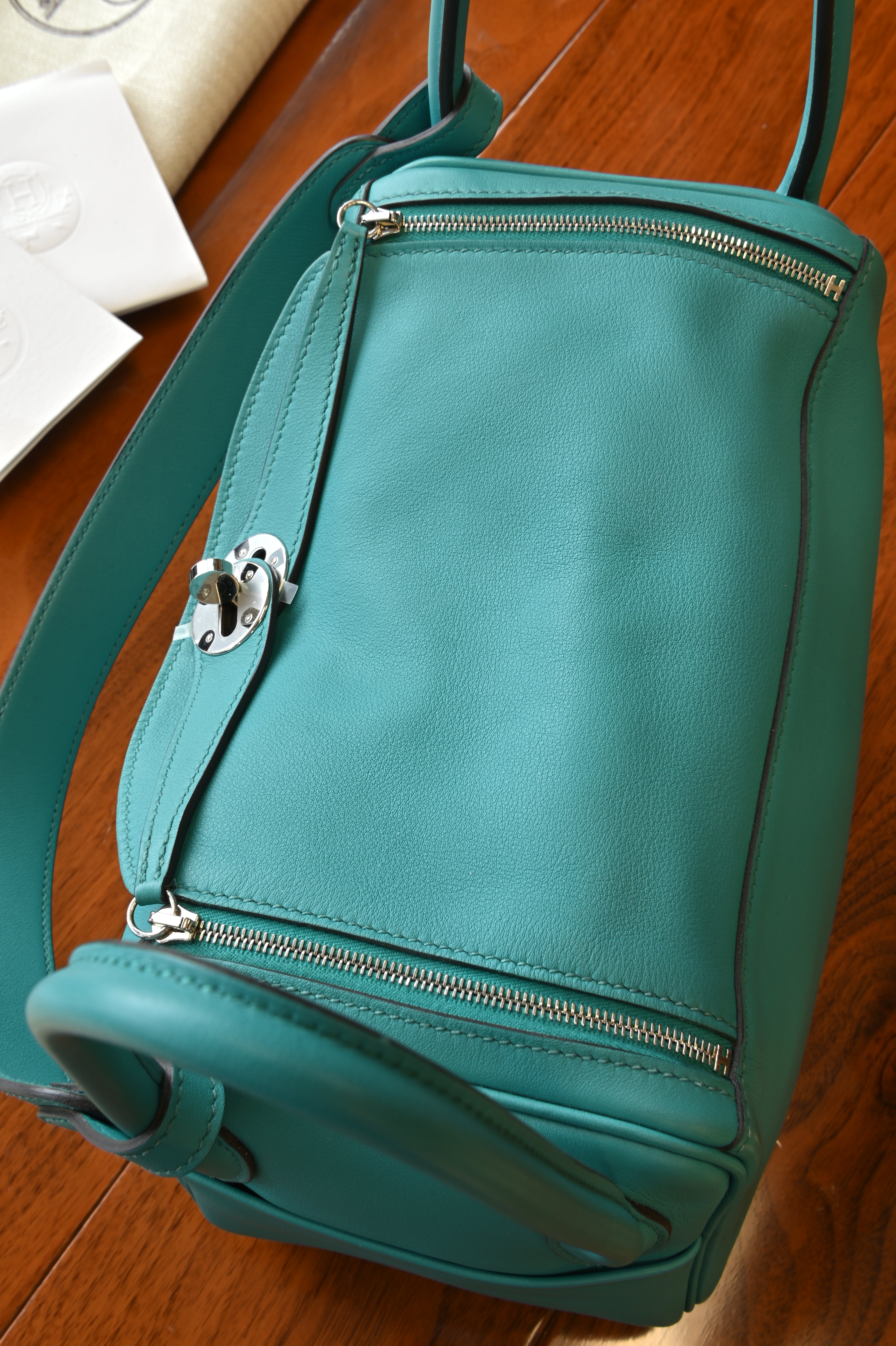 Hermès Lindy 26 Veau Swift leather Bleu Paon bag