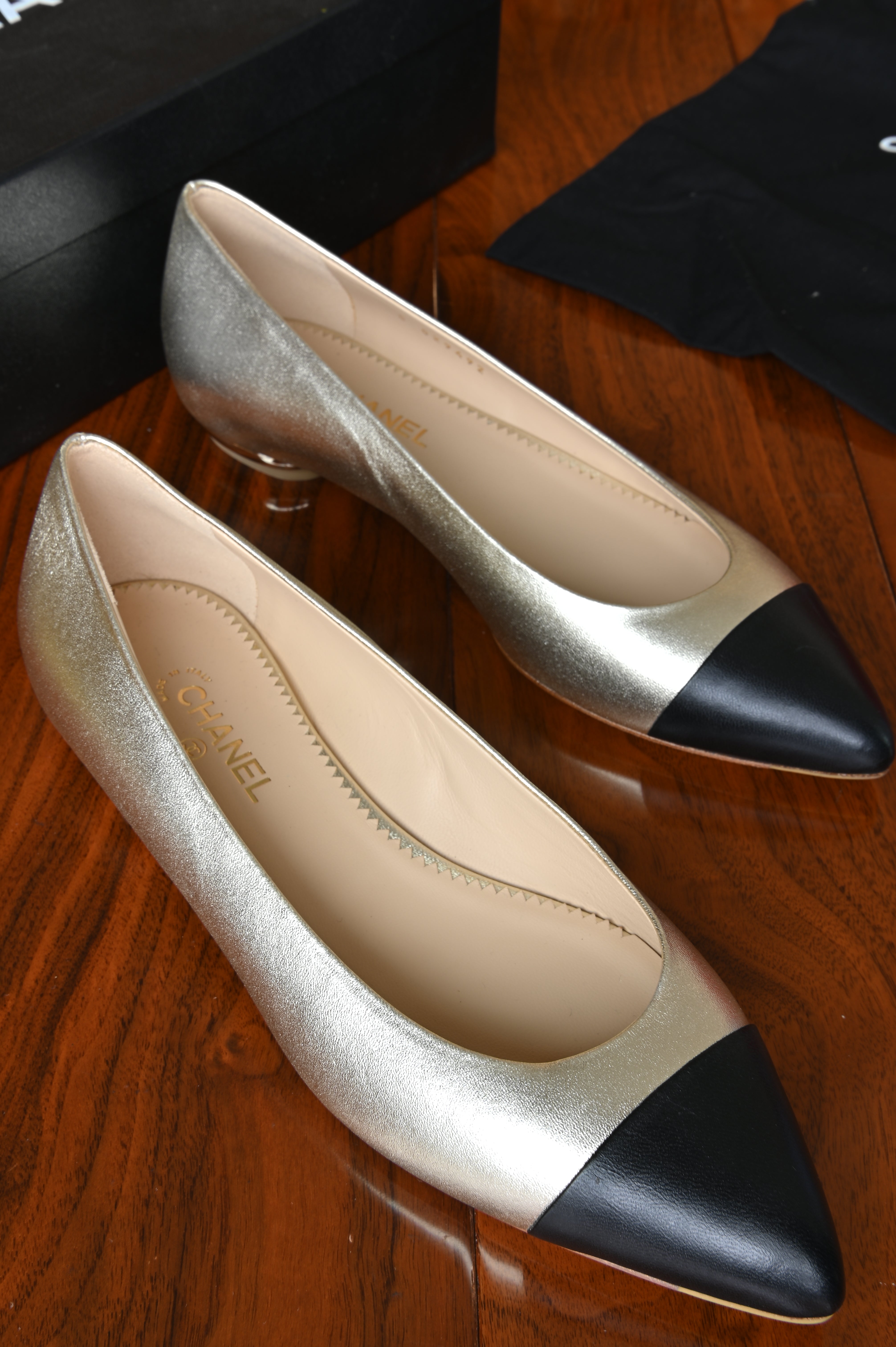 Chanel CC Logo Silver Black Flats
