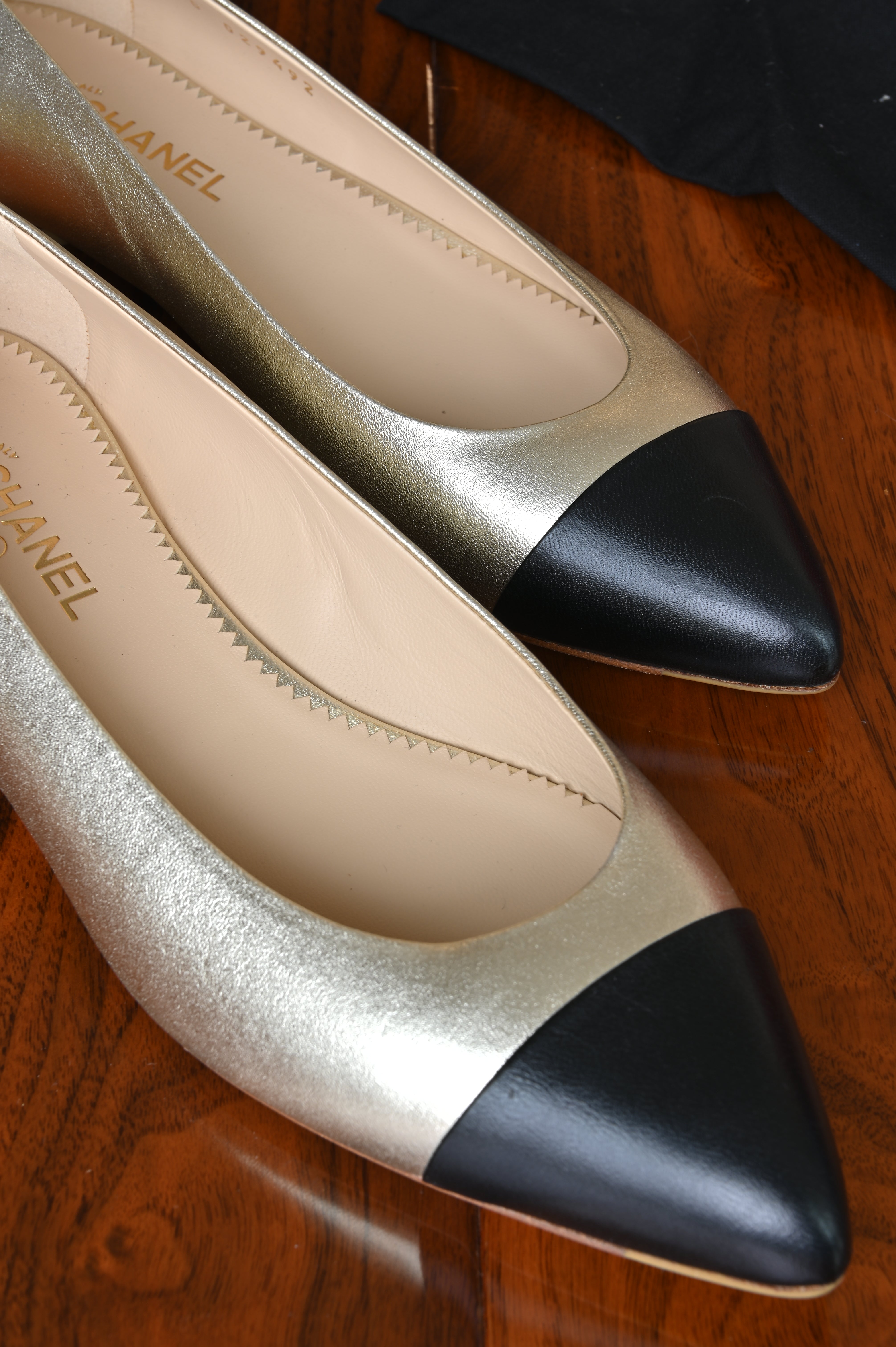 Chanel CC Logo Silver Black Flats