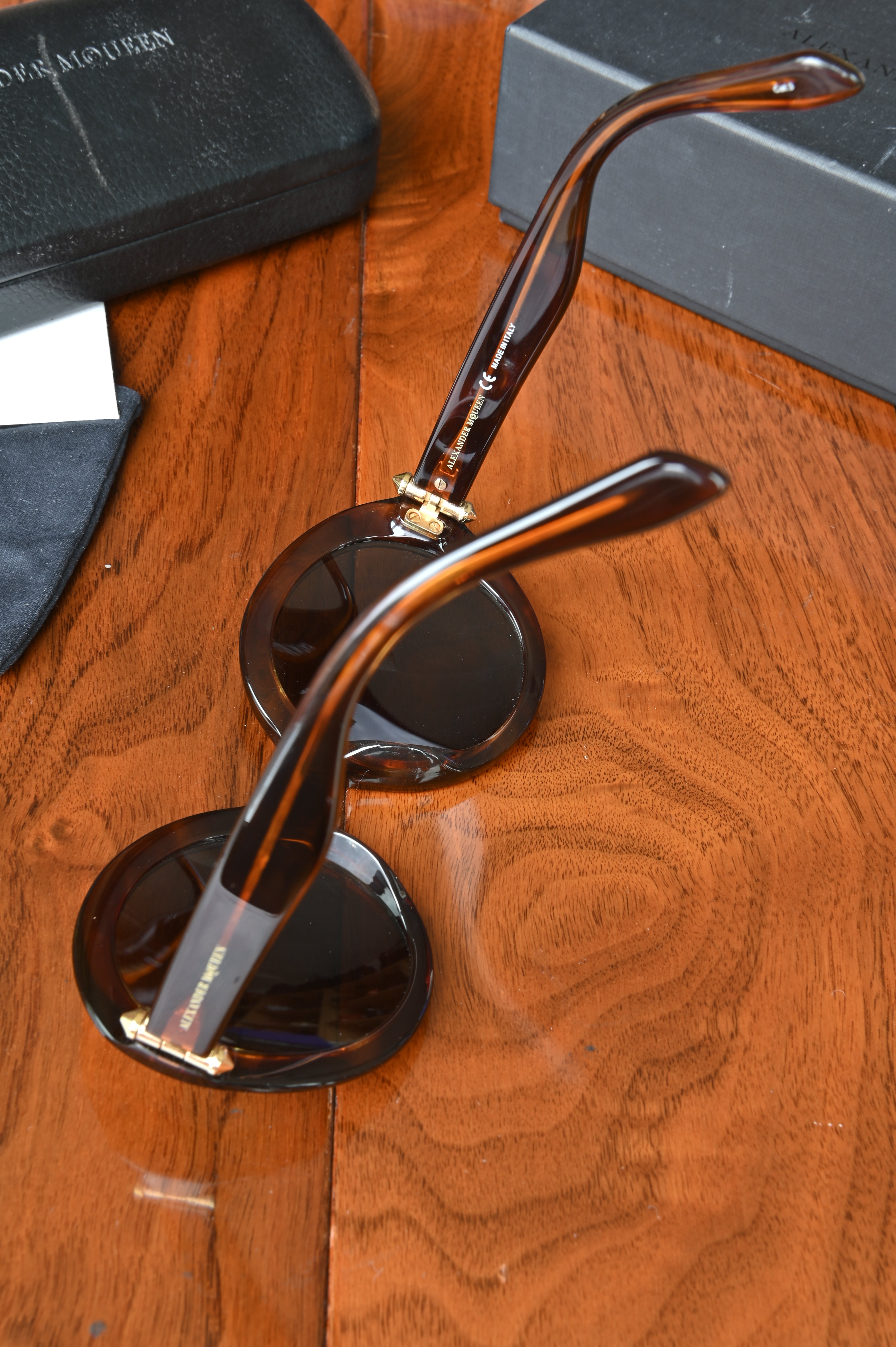 Alexander McQueen Women's Round Sunglasses in Brown