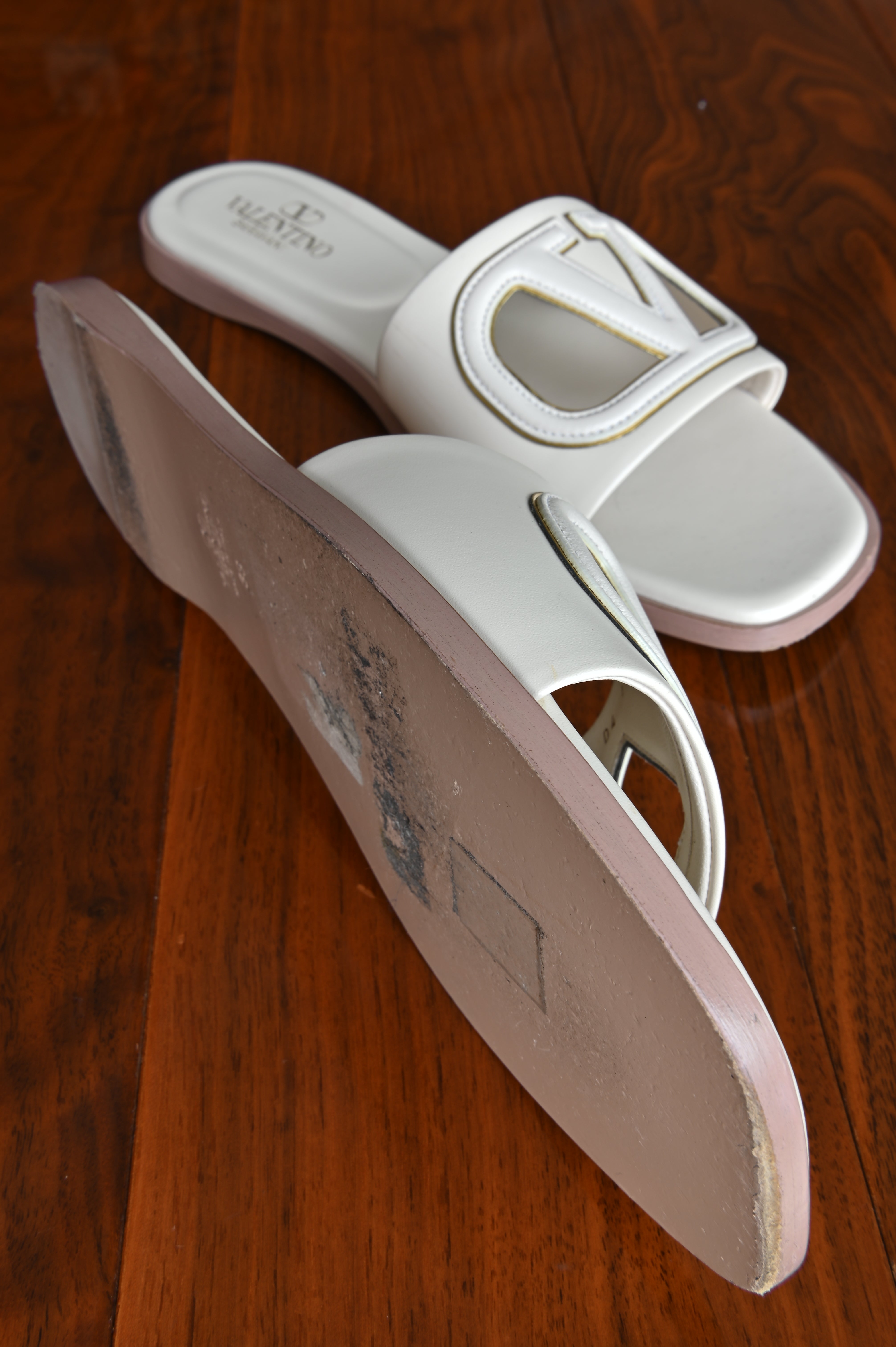 Valentino White VLogo Flats