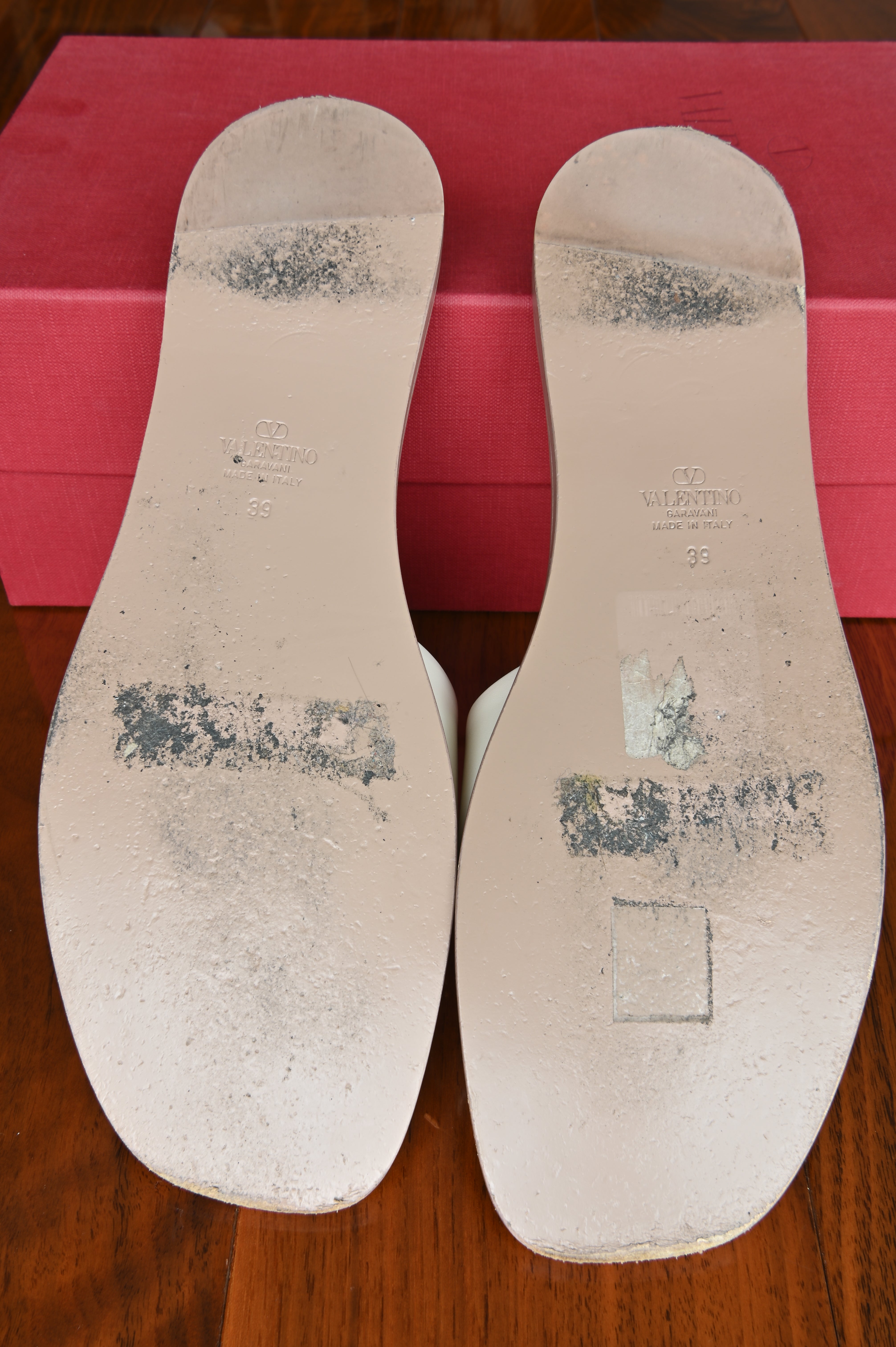 Valentino White VLogo Flats