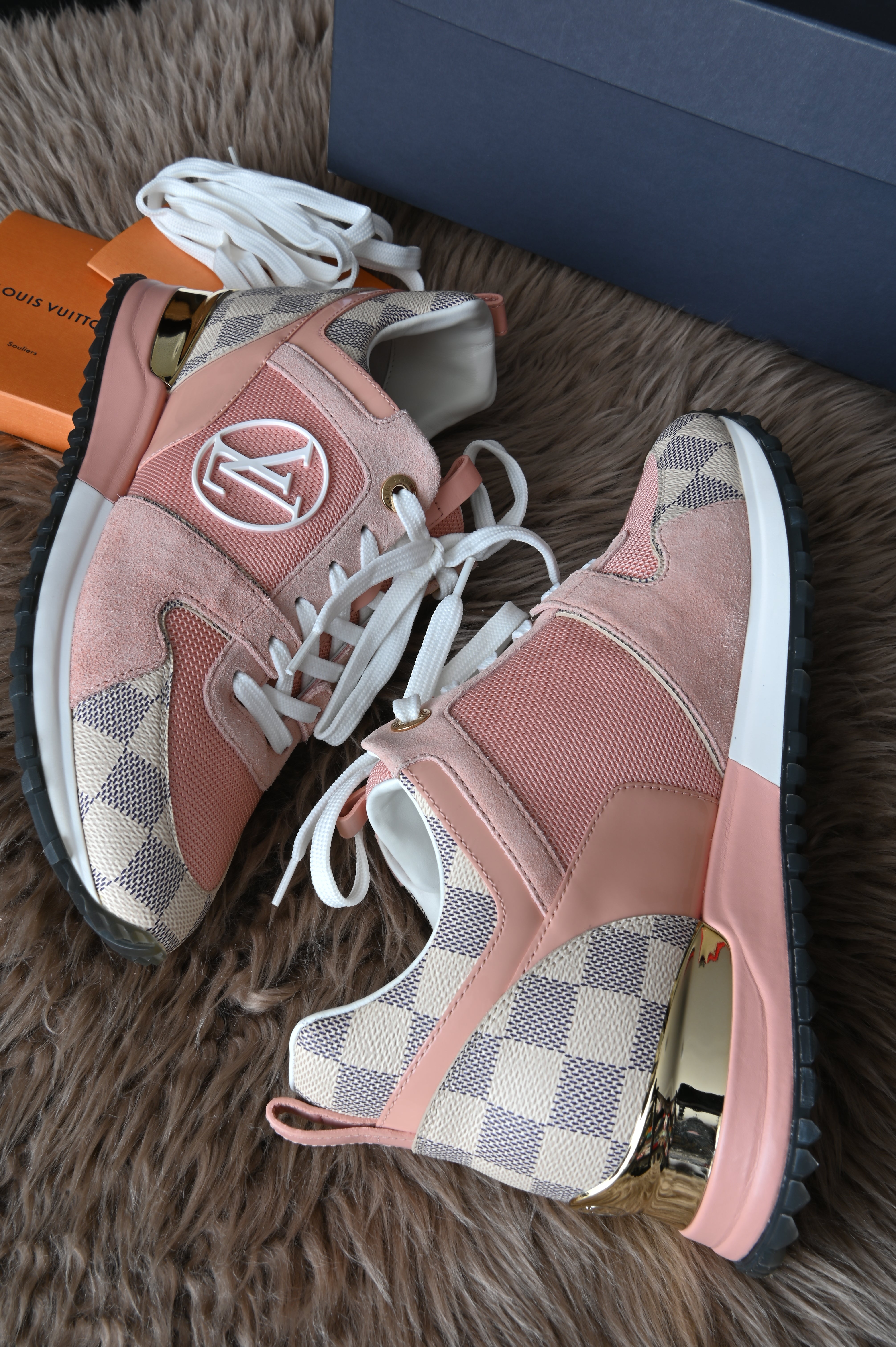 Louis Vuitton Runway sneakers Azure Rose Clair
