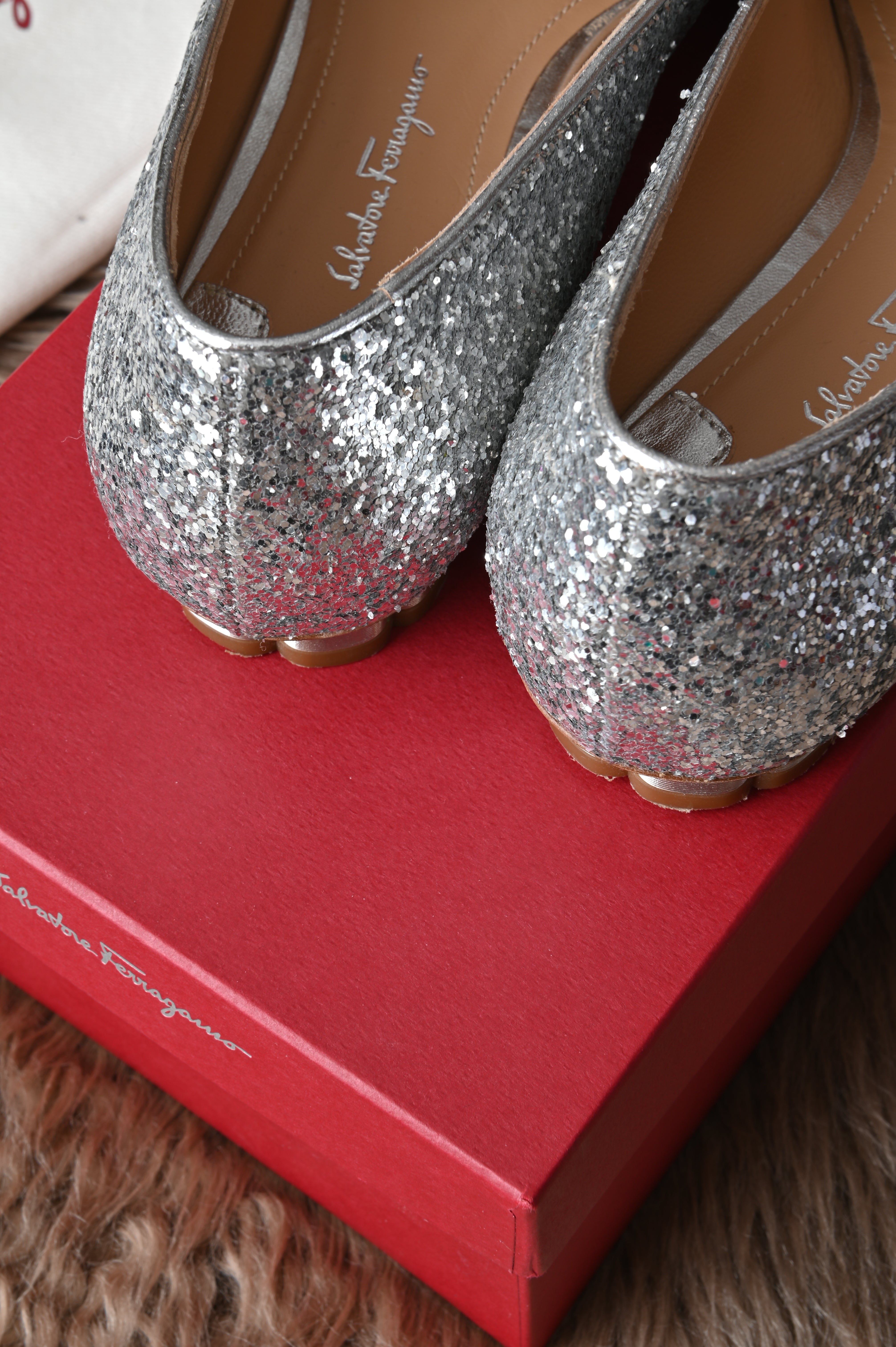 Salvatore Ferragamo Bow Silver glitter loafers