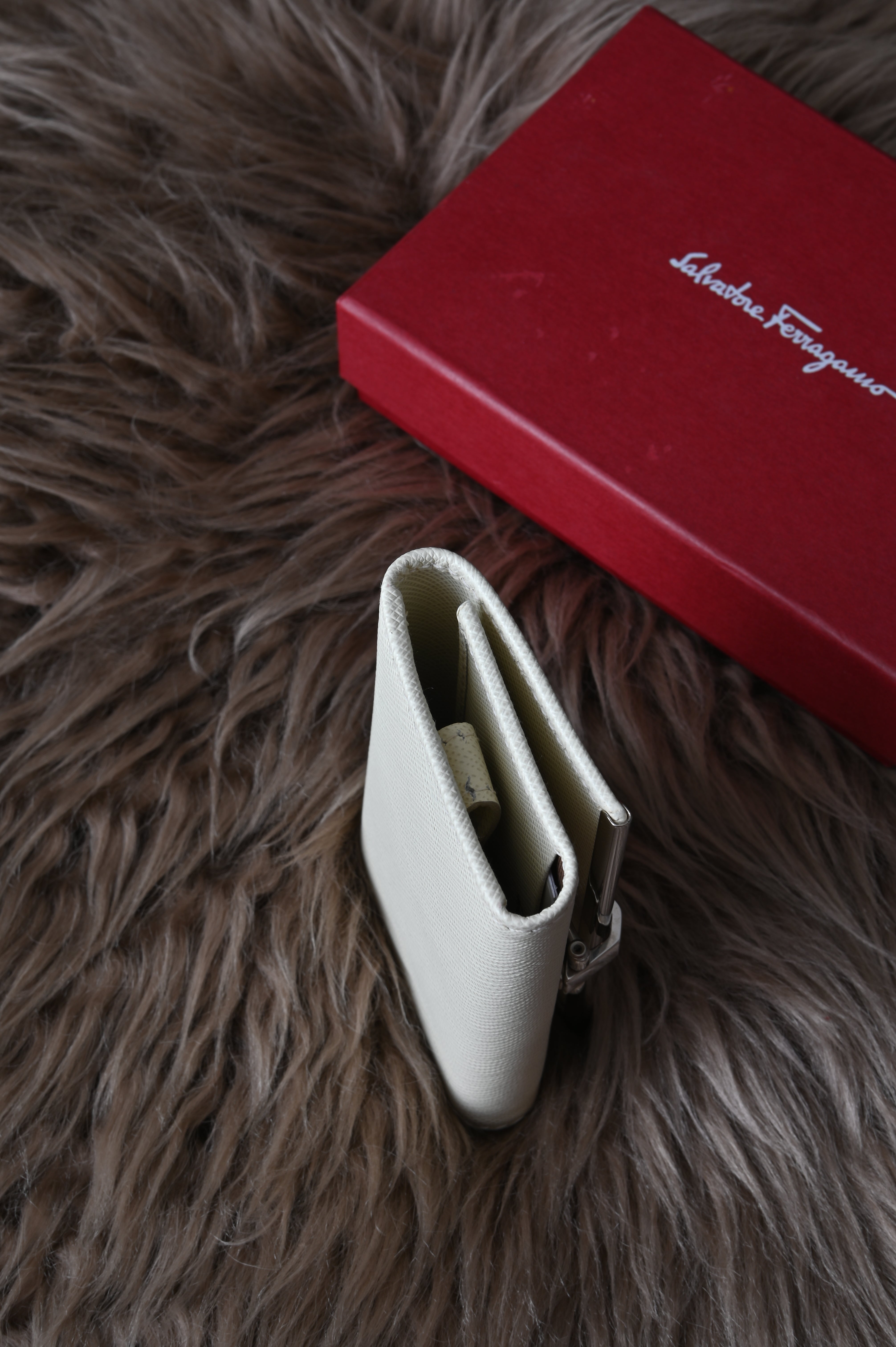 Salvatore Ferragamo Keyholder in cream white