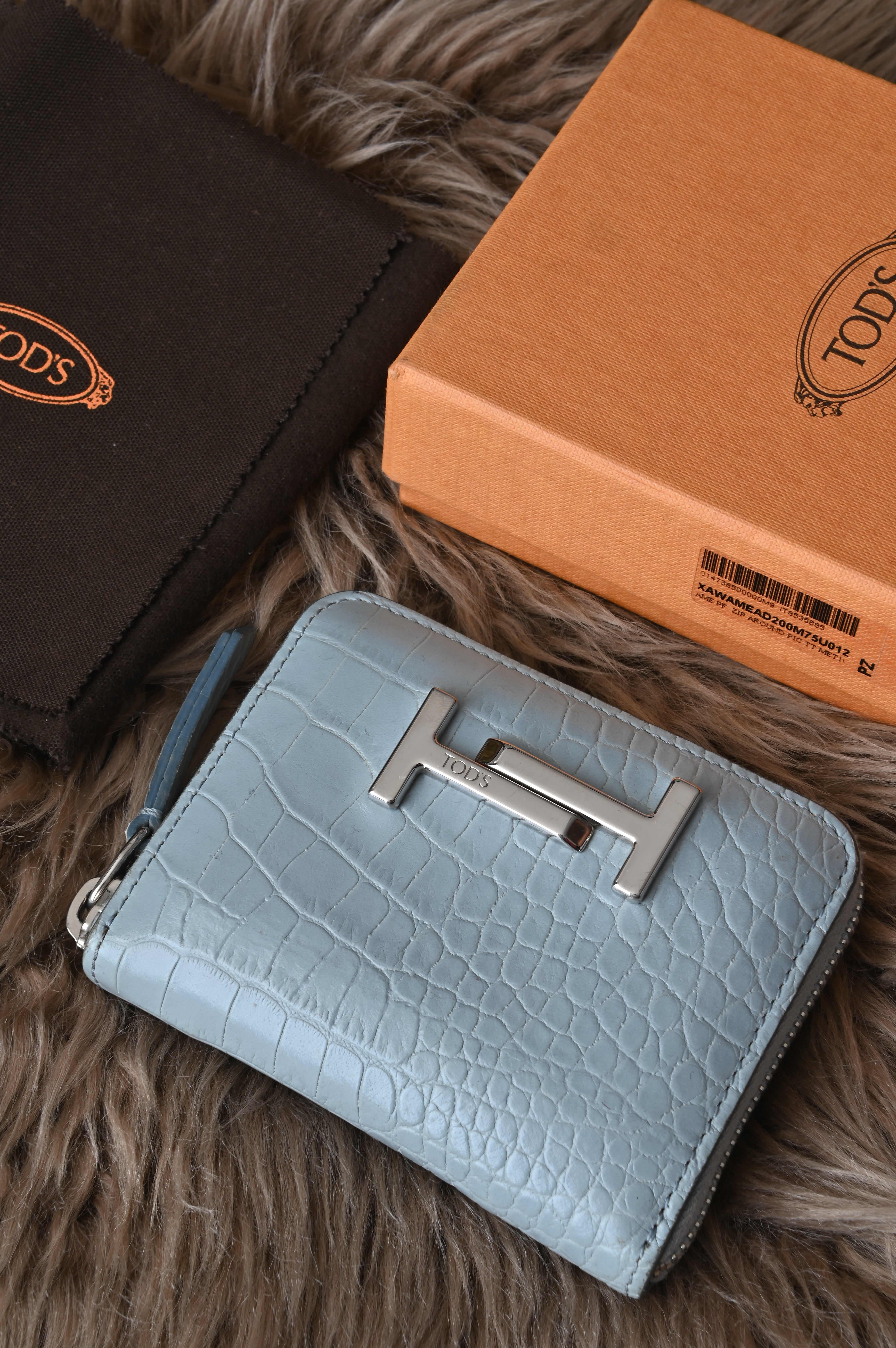 Tod's Croc embossed zip wallet
