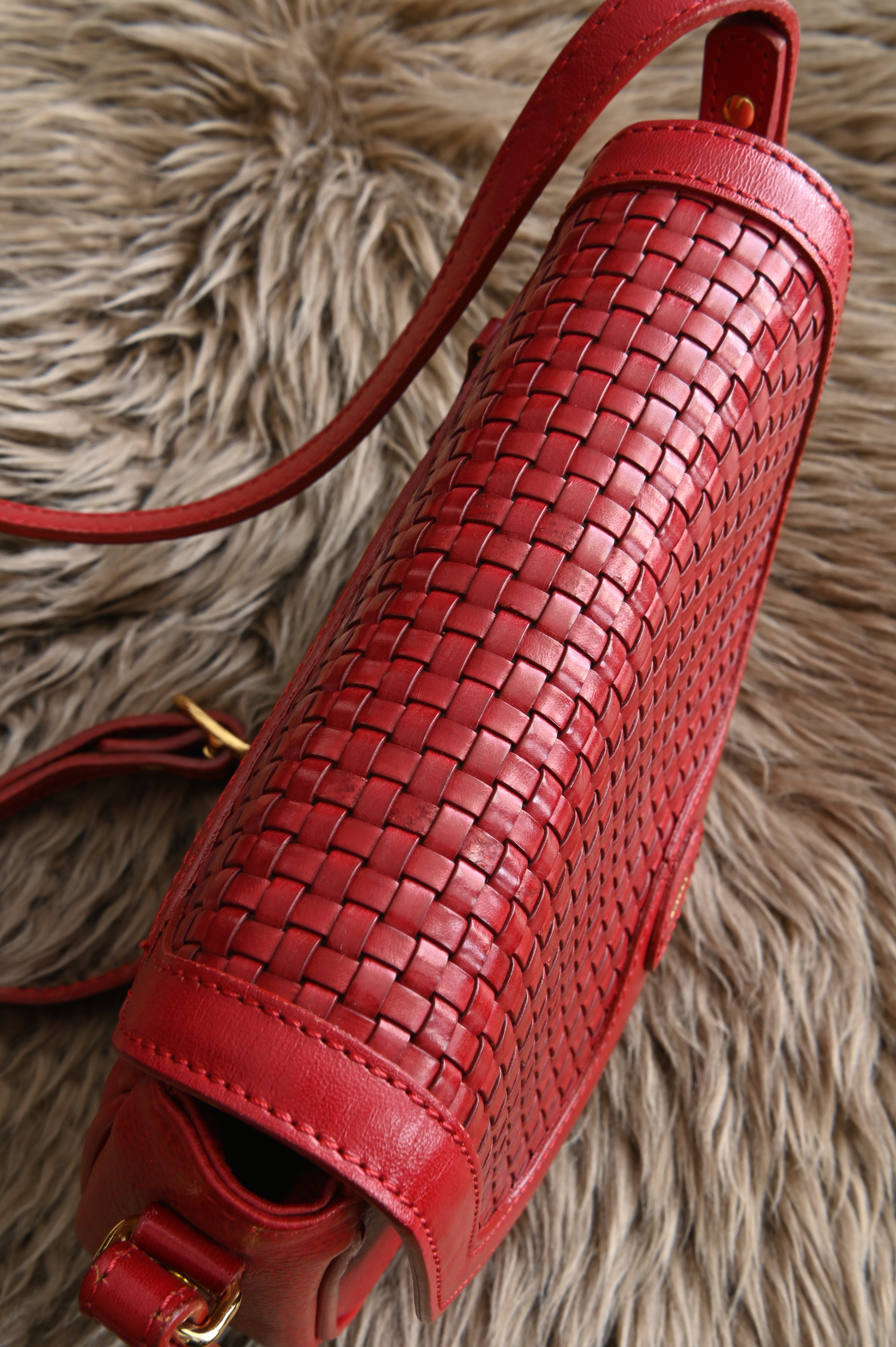 Bally Vintage Crossbody woven flap bag in red