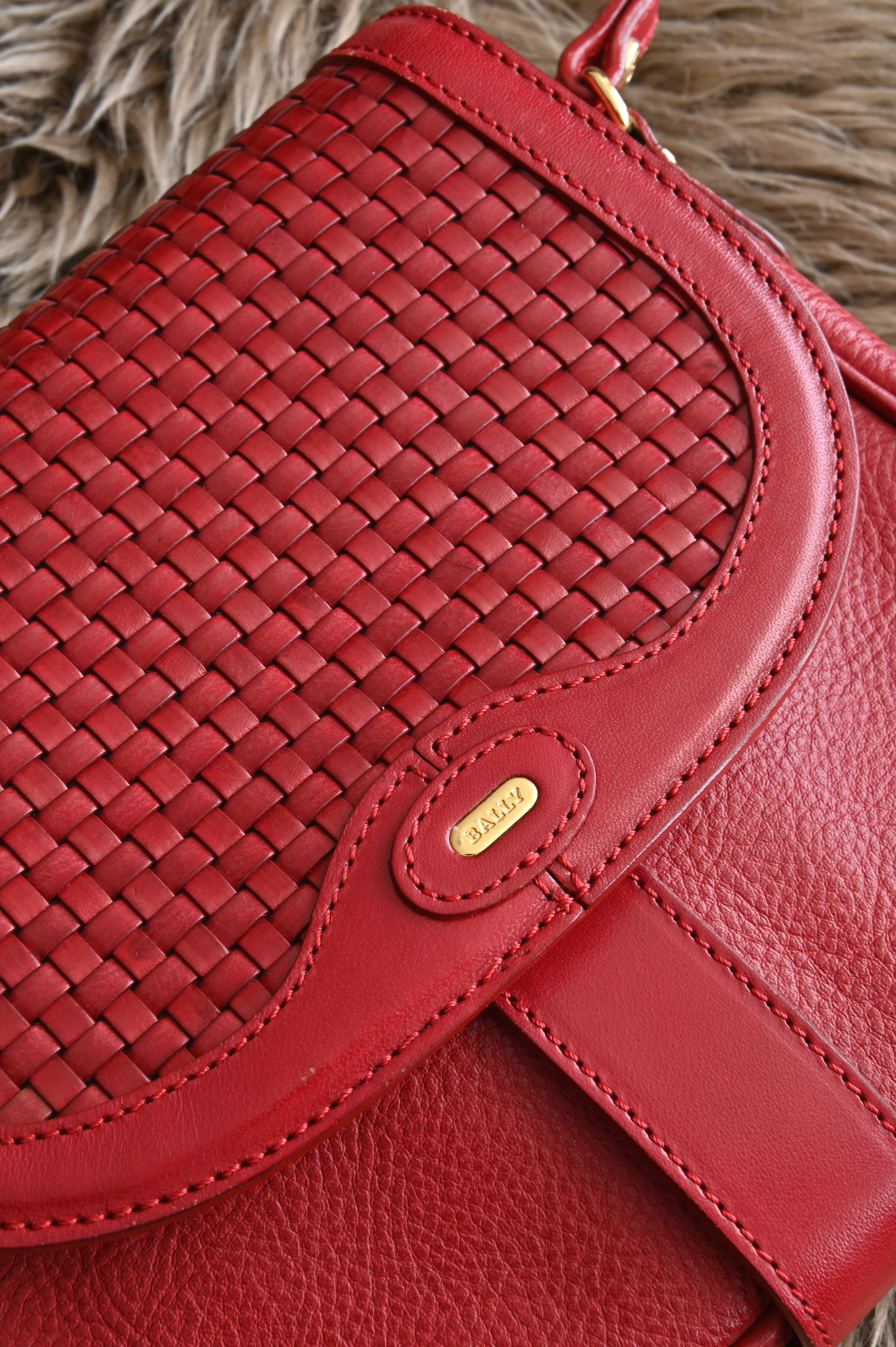 Bally Vintage Crossbody woven flap bag in red