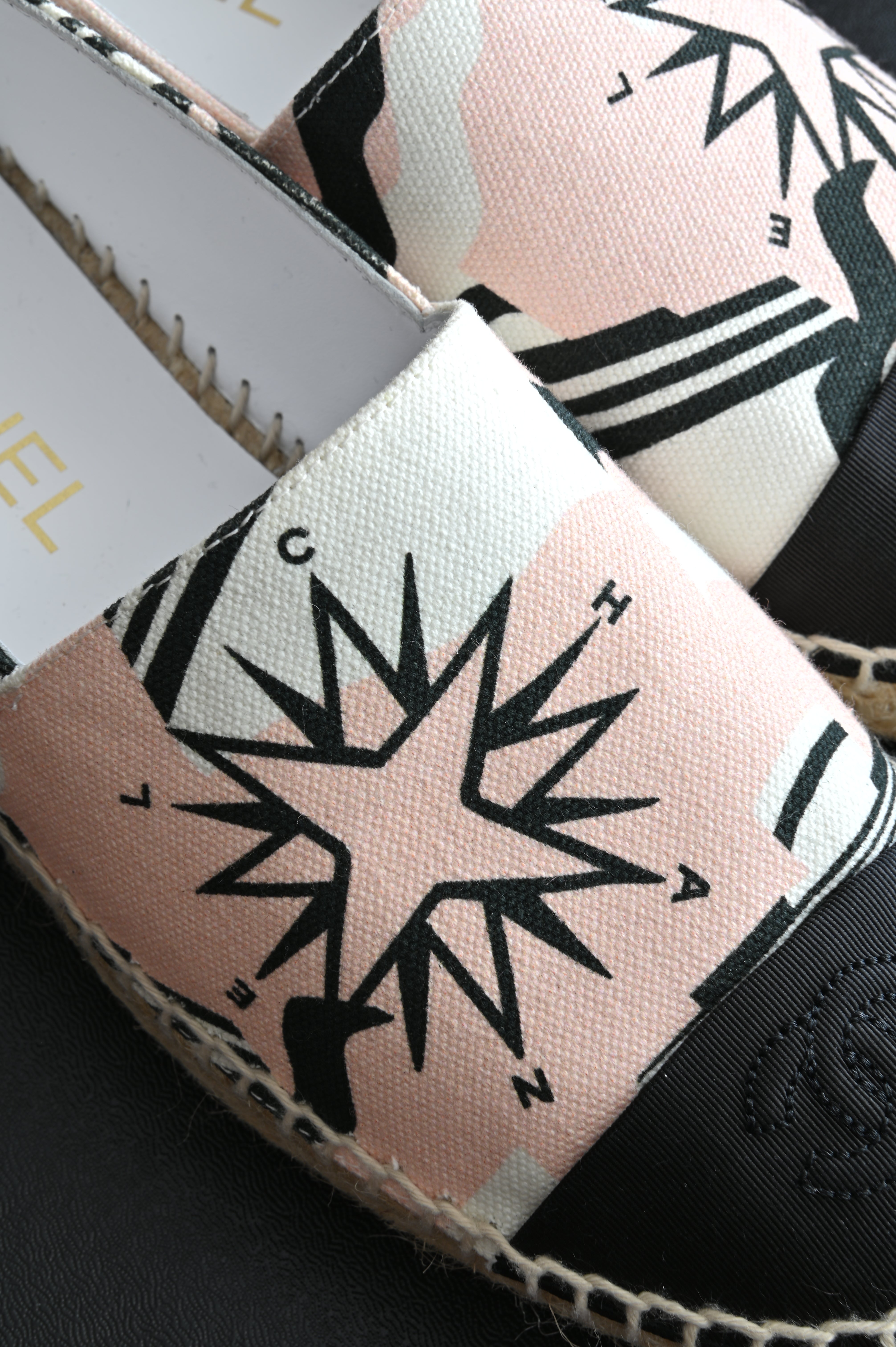 Chanel Espadrilles in light pink canvas with star print