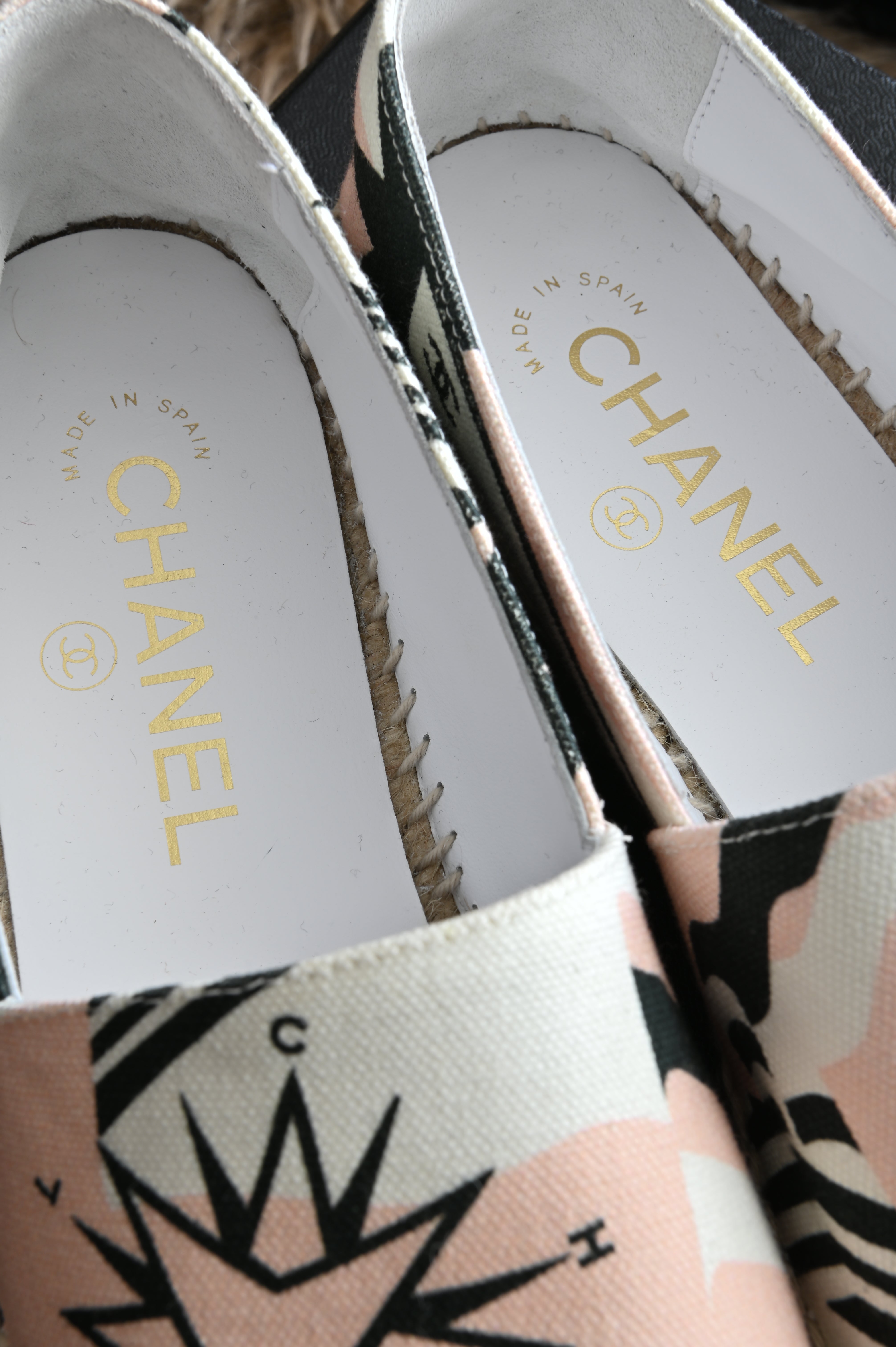 Chanel Espadrilles in light pink canvas with star print