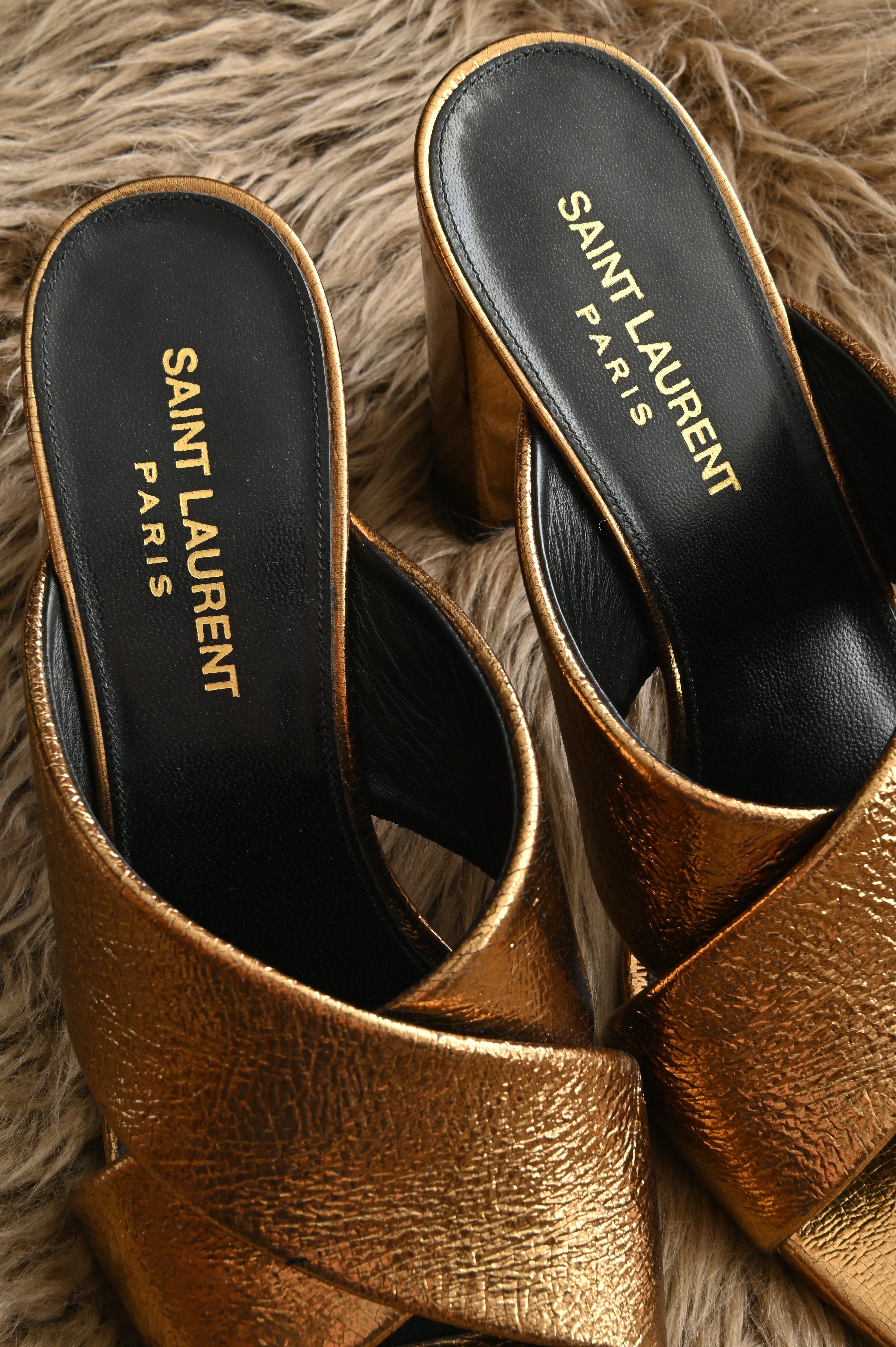 Saint Laurent Lou Metallic gold sandals