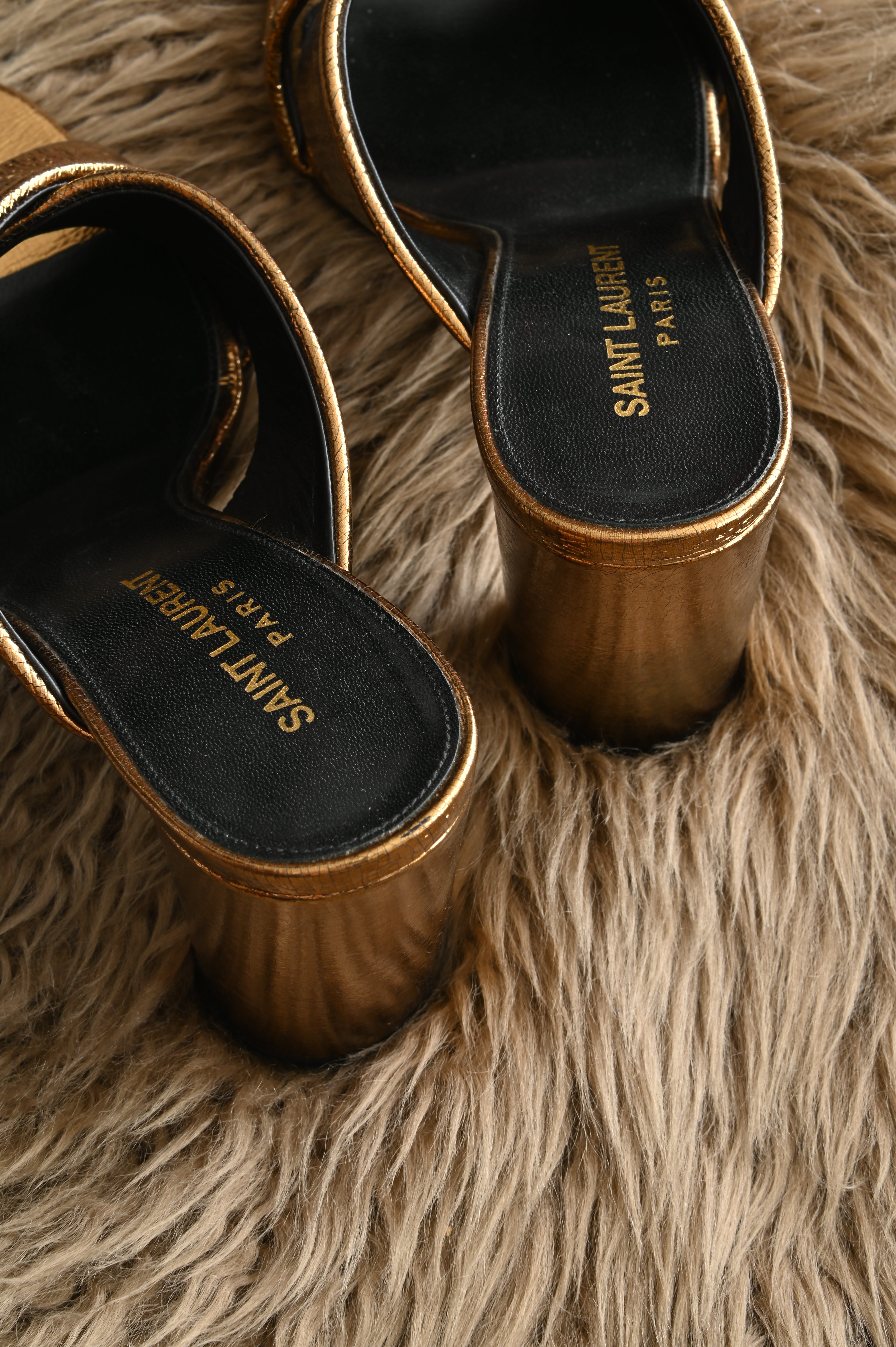 Saint Laurent Lou Metallic gold sandals