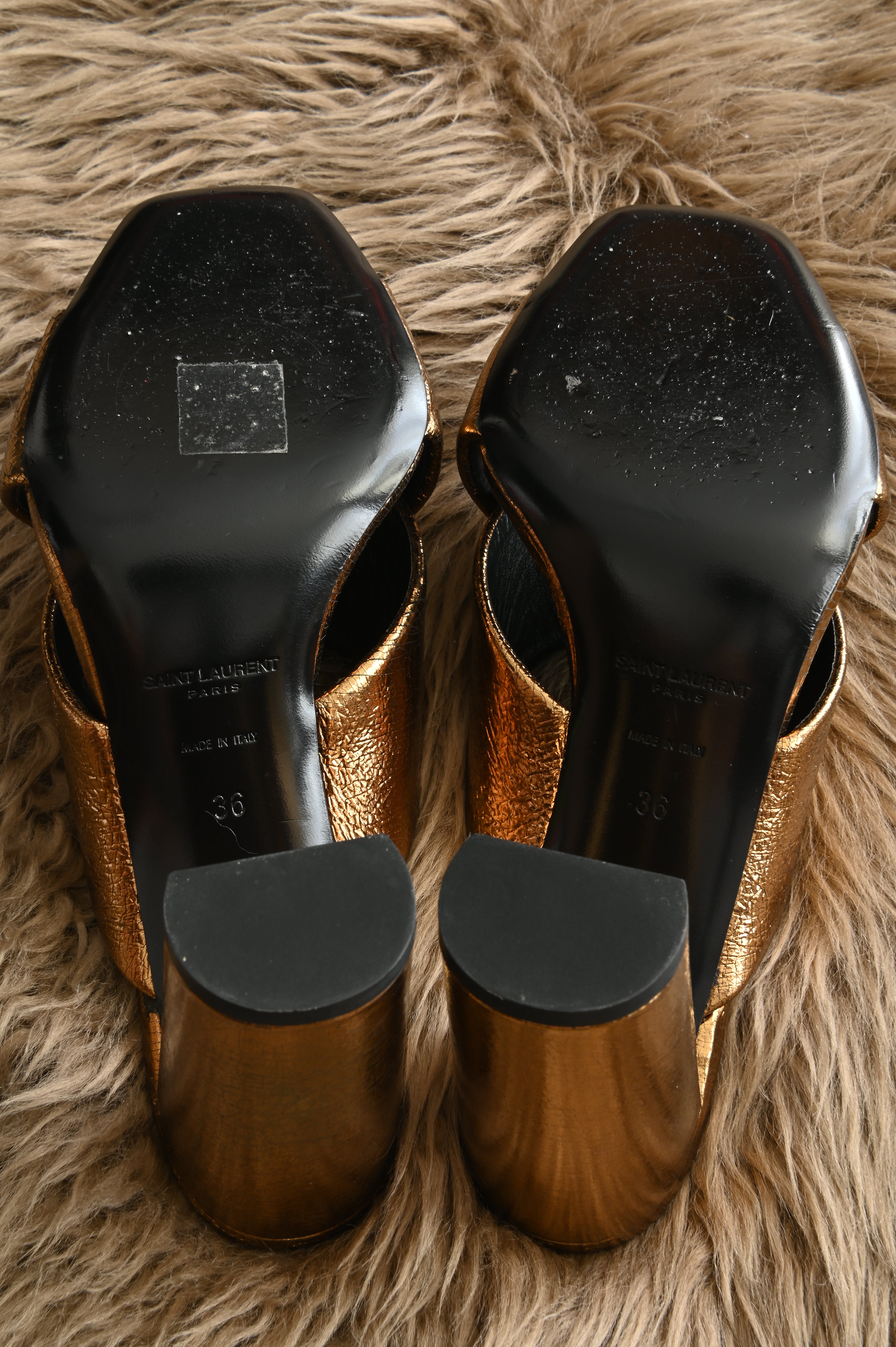 Saint Laurent Lou Metallic gold sandals