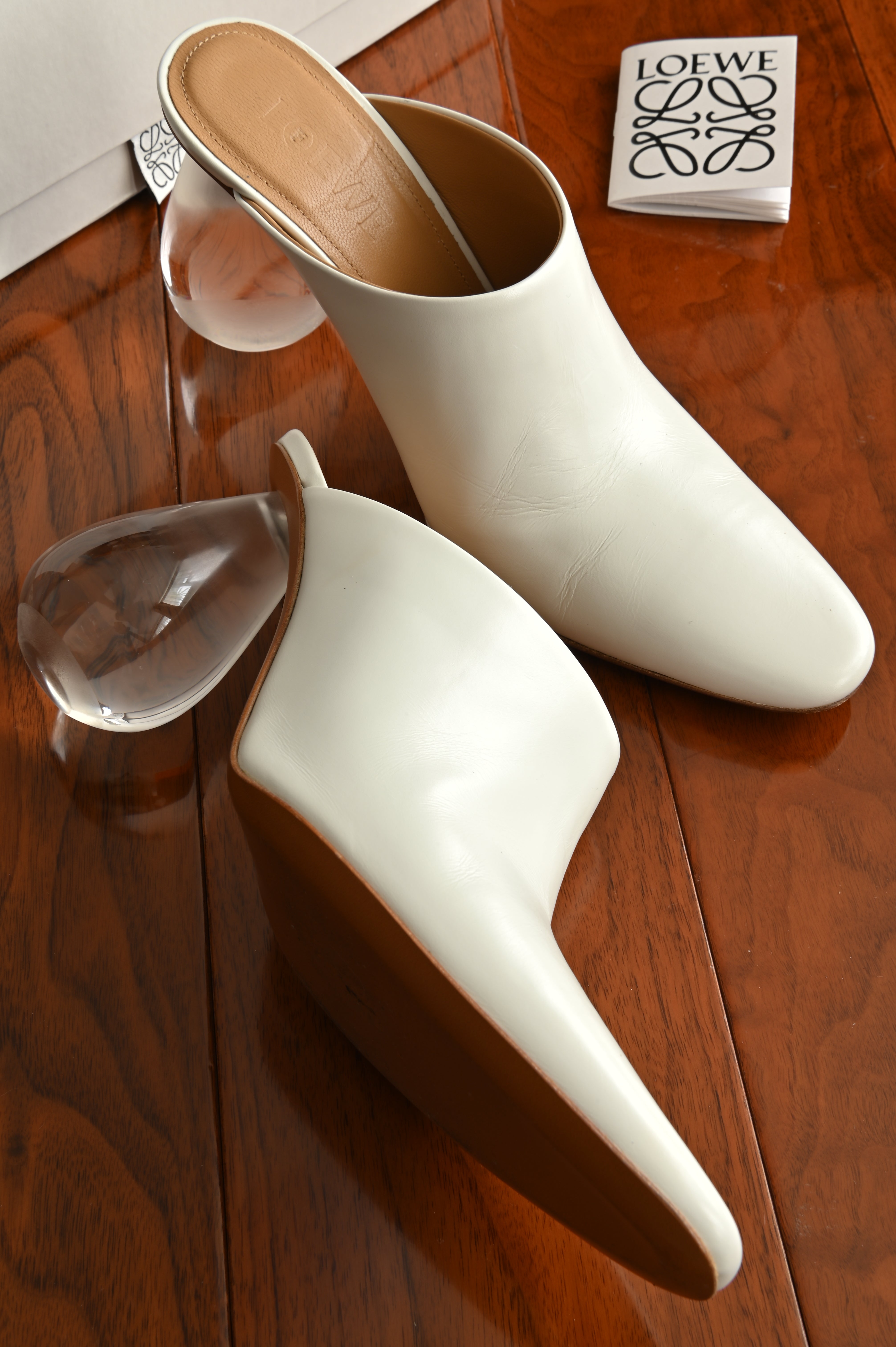 Loewe Drop leather White Mules