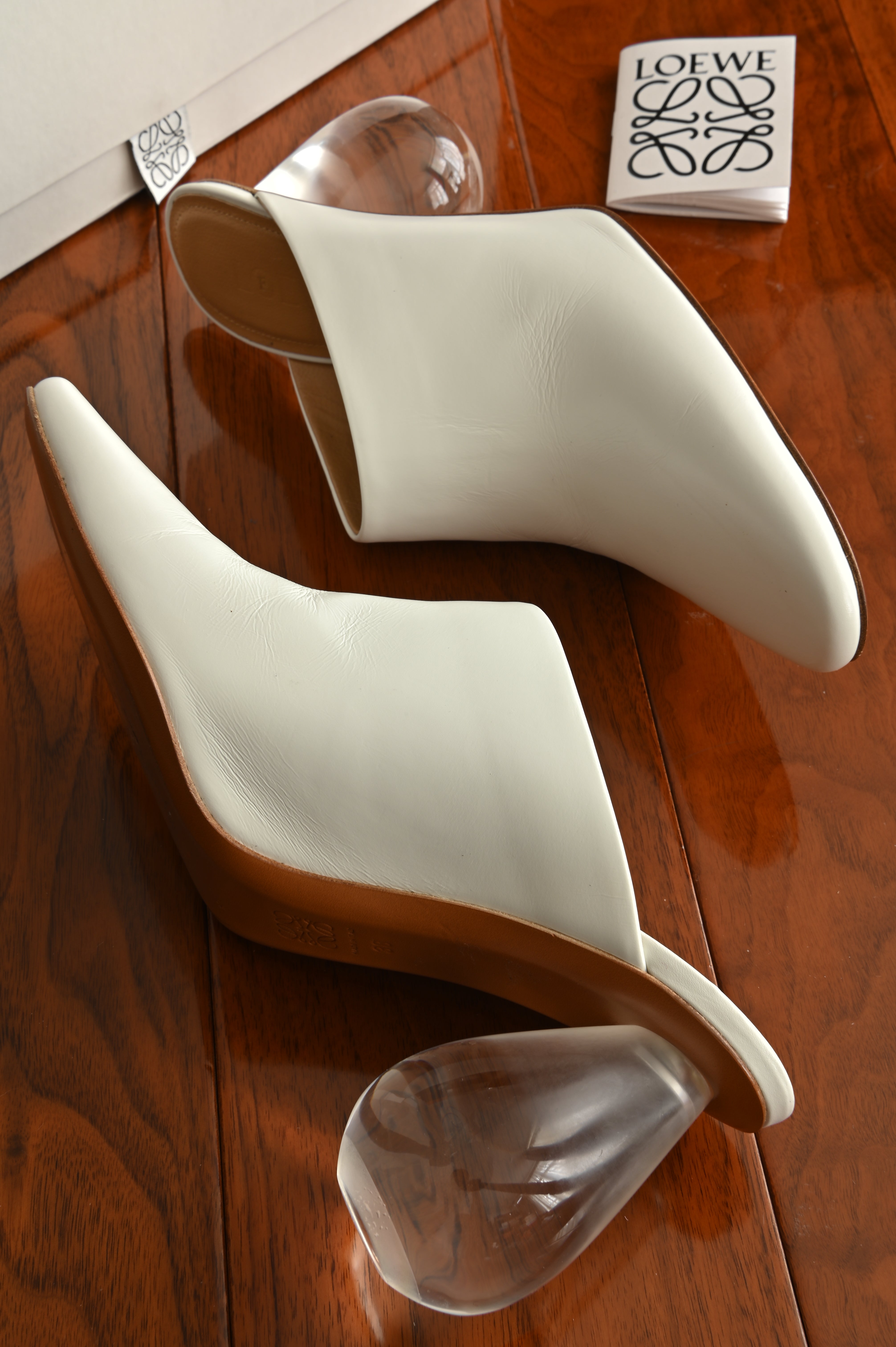 Loewe Drop leather White Mules