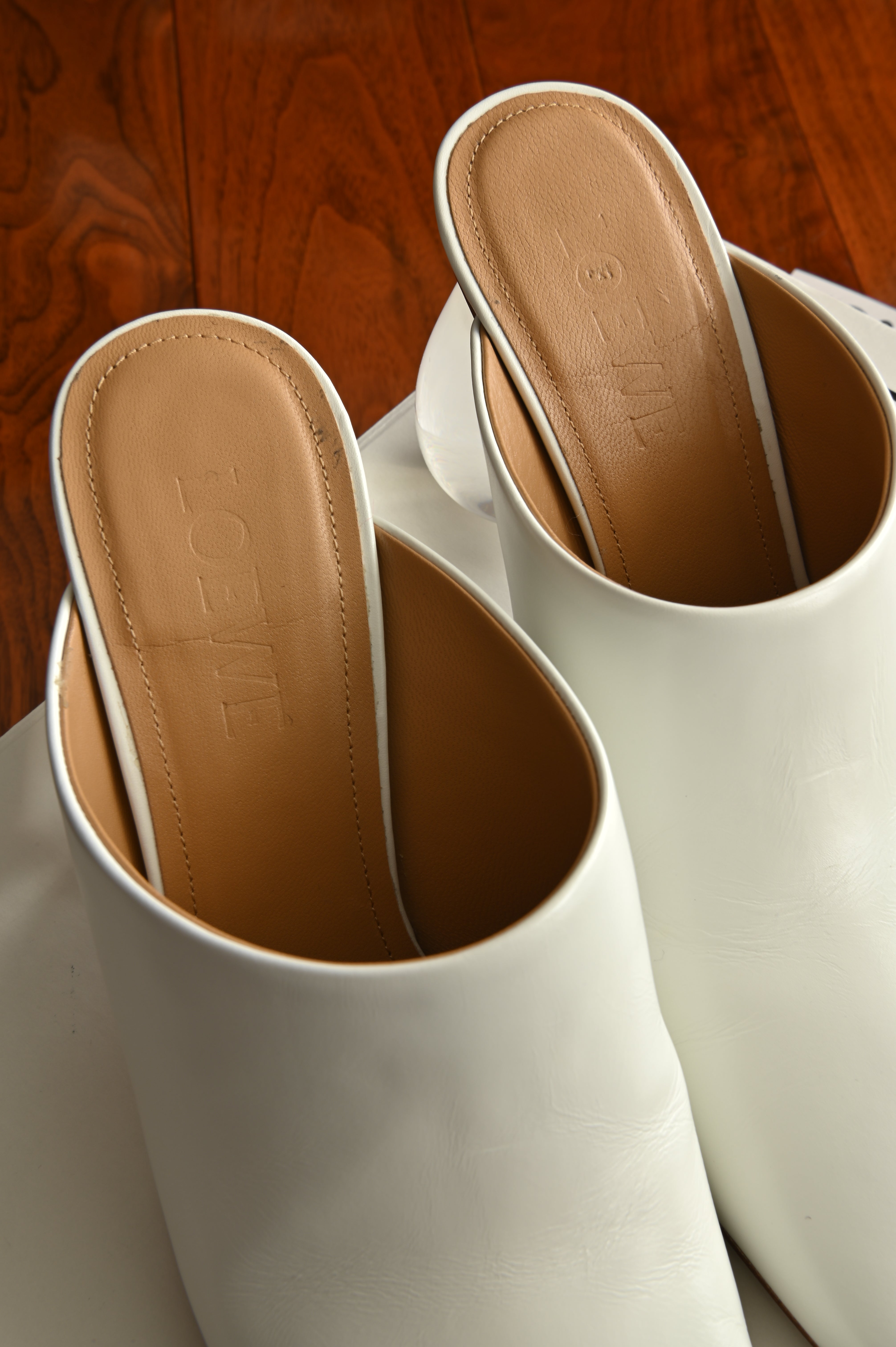 Loewe Drop leather White Mules