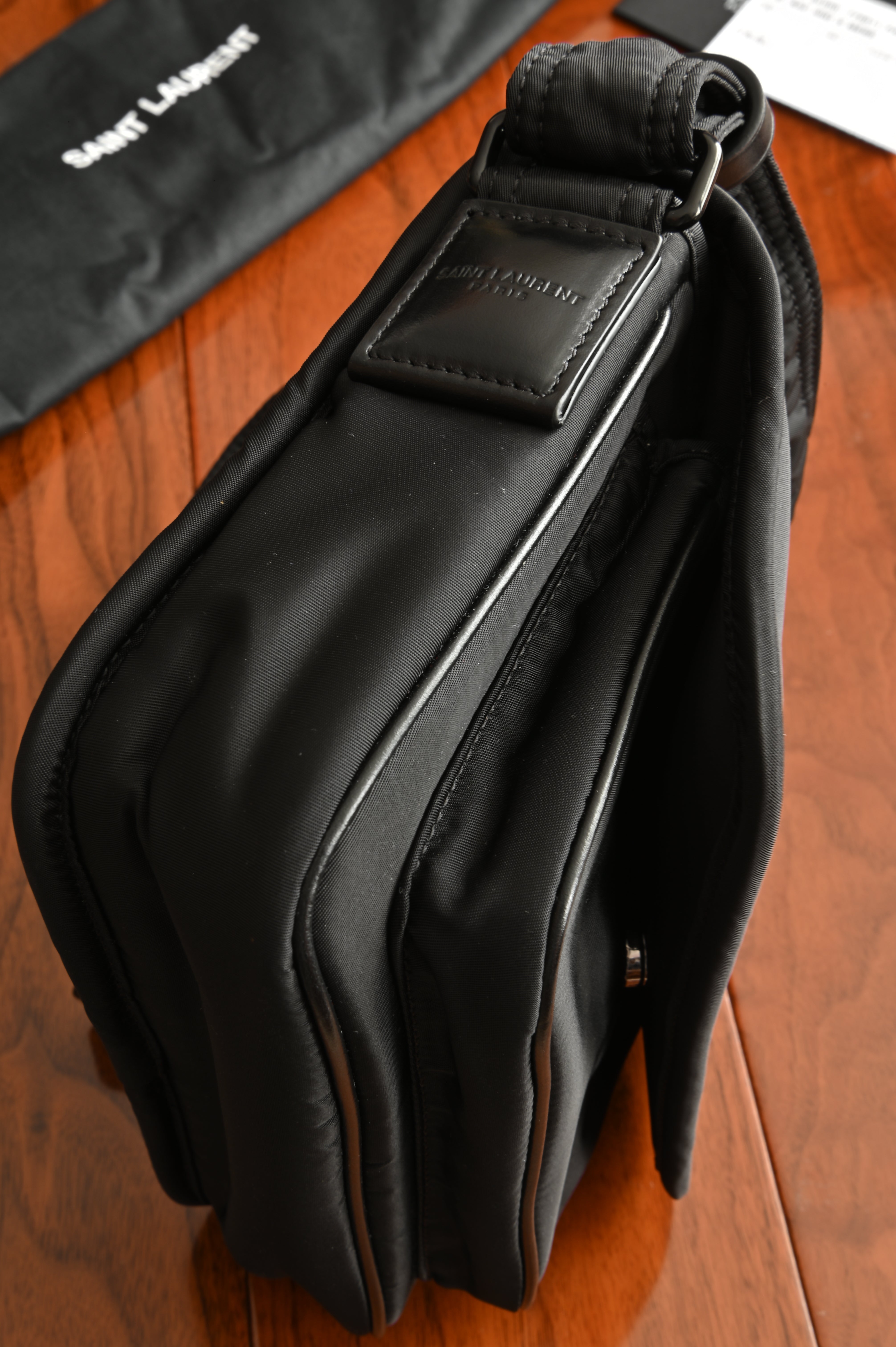 Saint Laurent Black Niki Messenger Bag