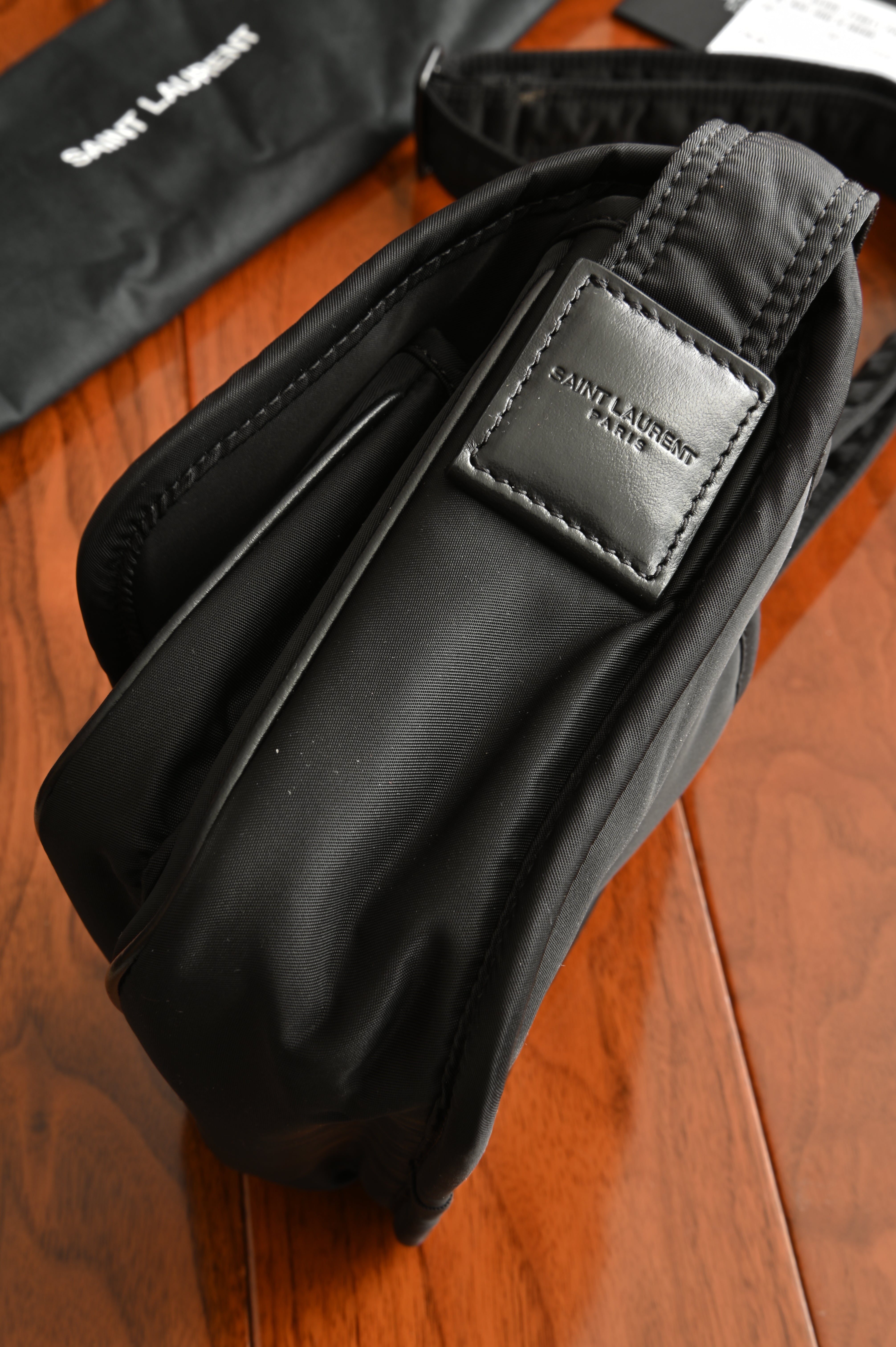 Saint Laurent Black Niki Messenger Bag