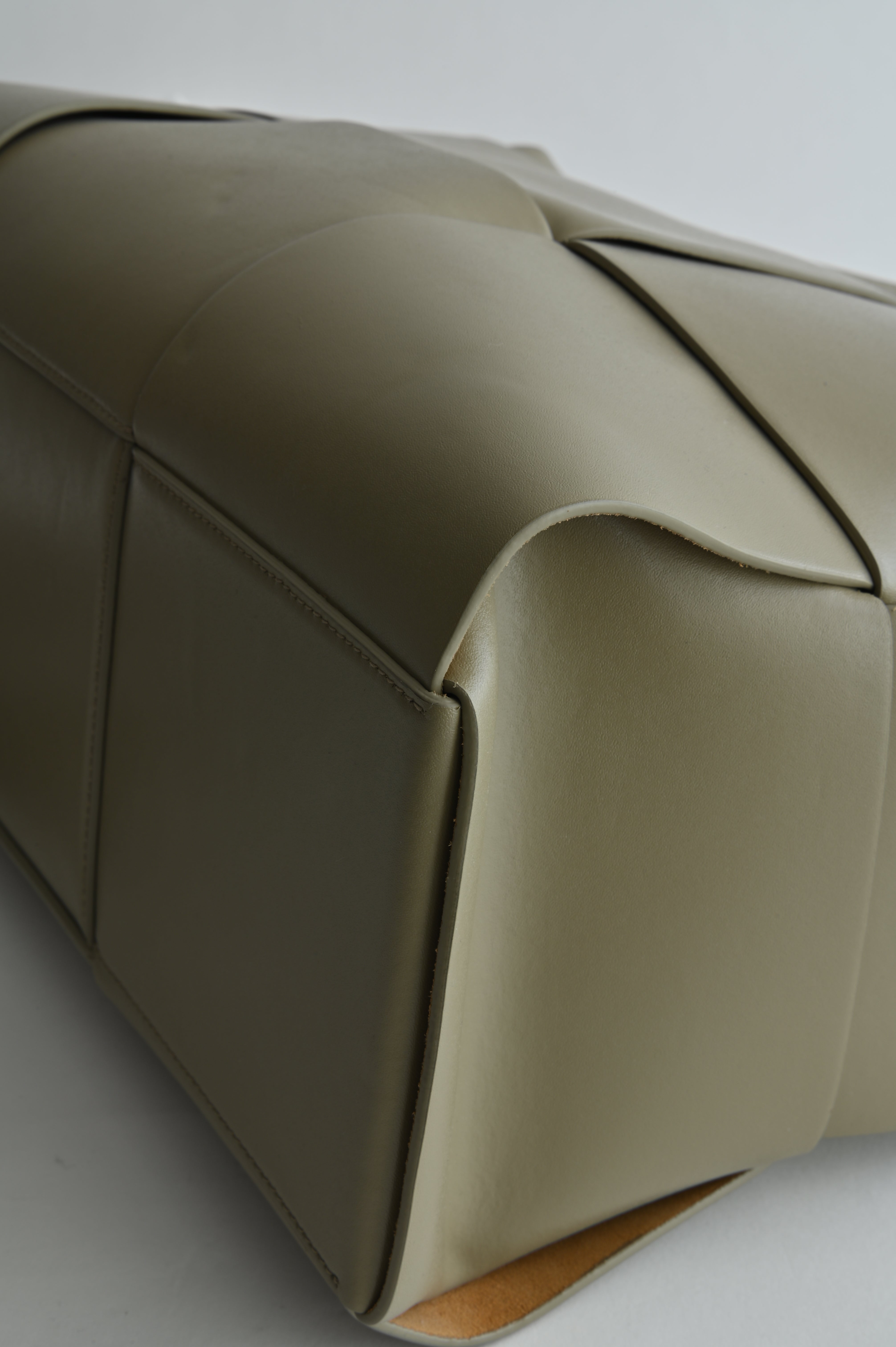 Bottega Veneta Calf Leather Maxi Intrecciato Arco Briefcase