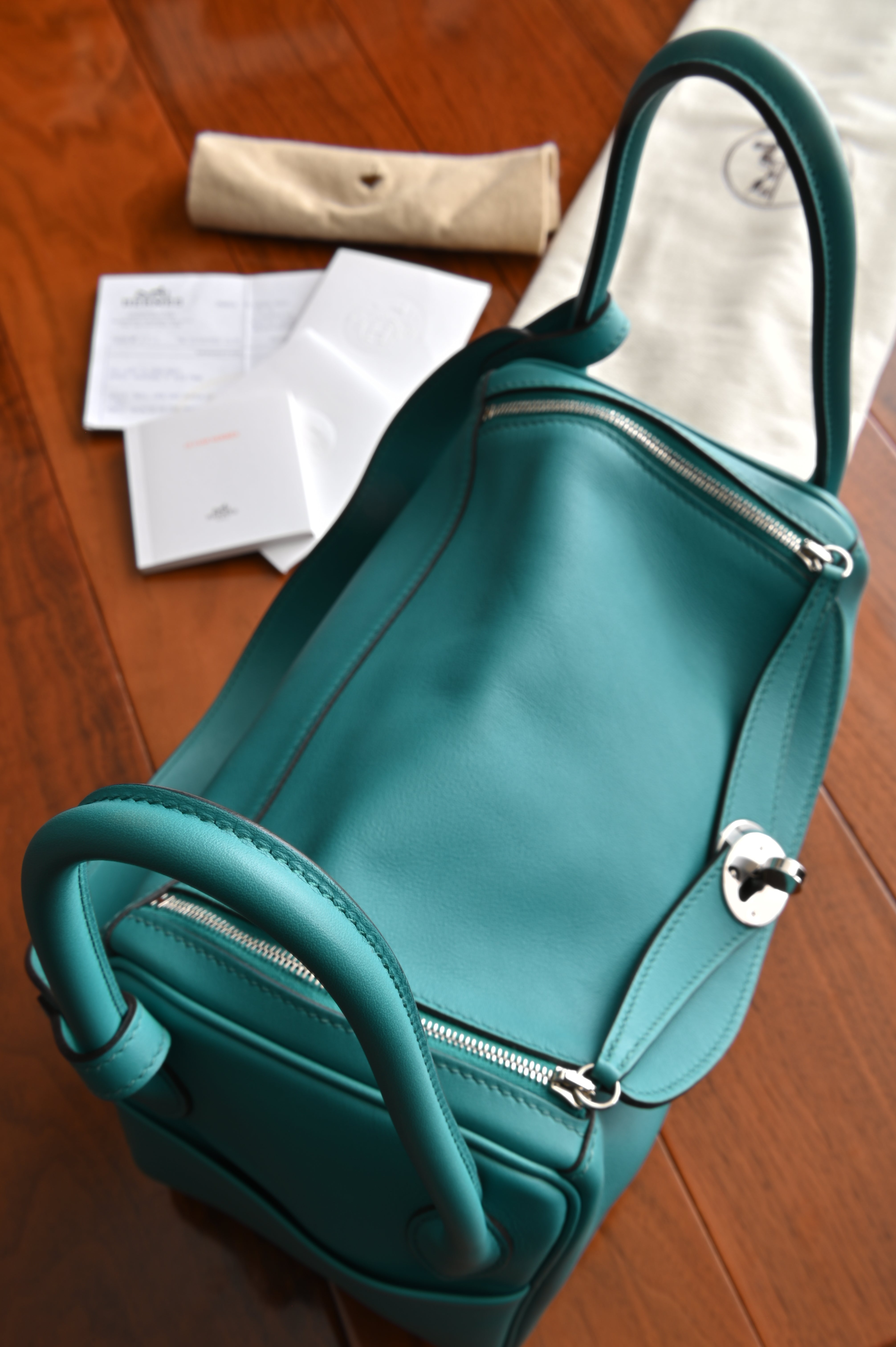 Hermès Lindy 26 Veau Swift leather Bleu Paon bag