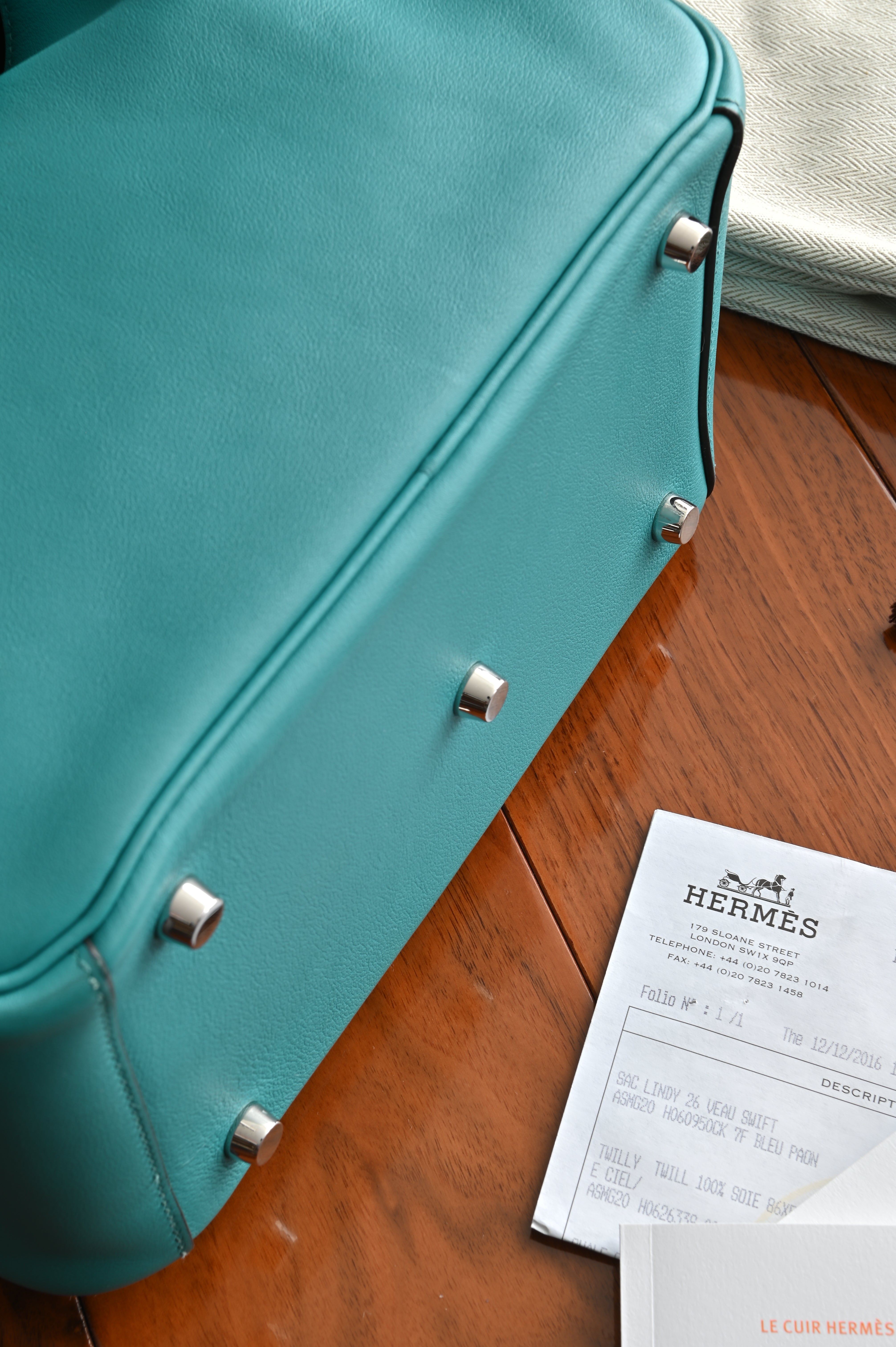 Hermès Lindy 26 Veau Swift leather Bleu Paon bag