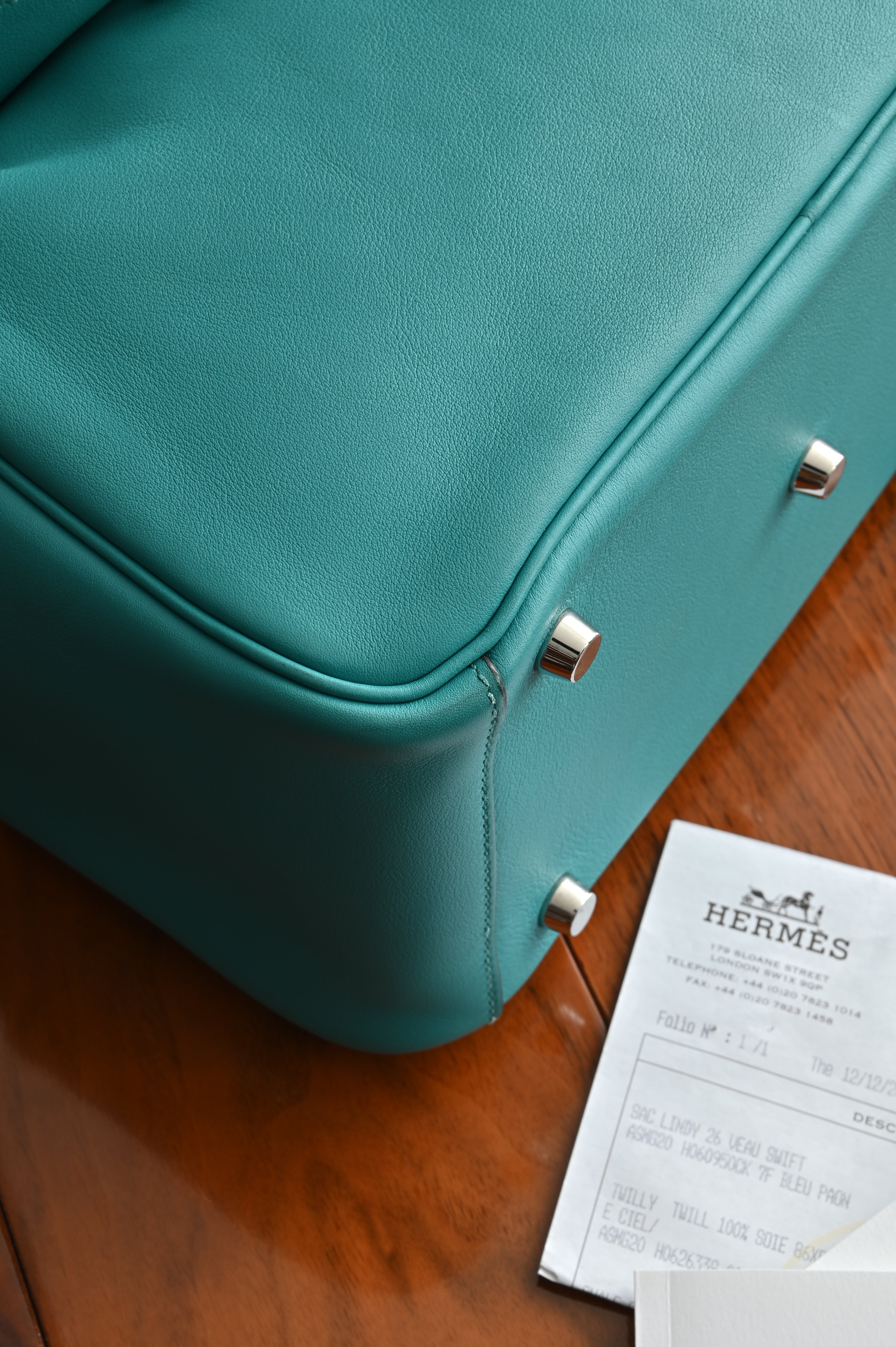 Hermès Lindy 26 Veau Swift leather Bleu Paon bag