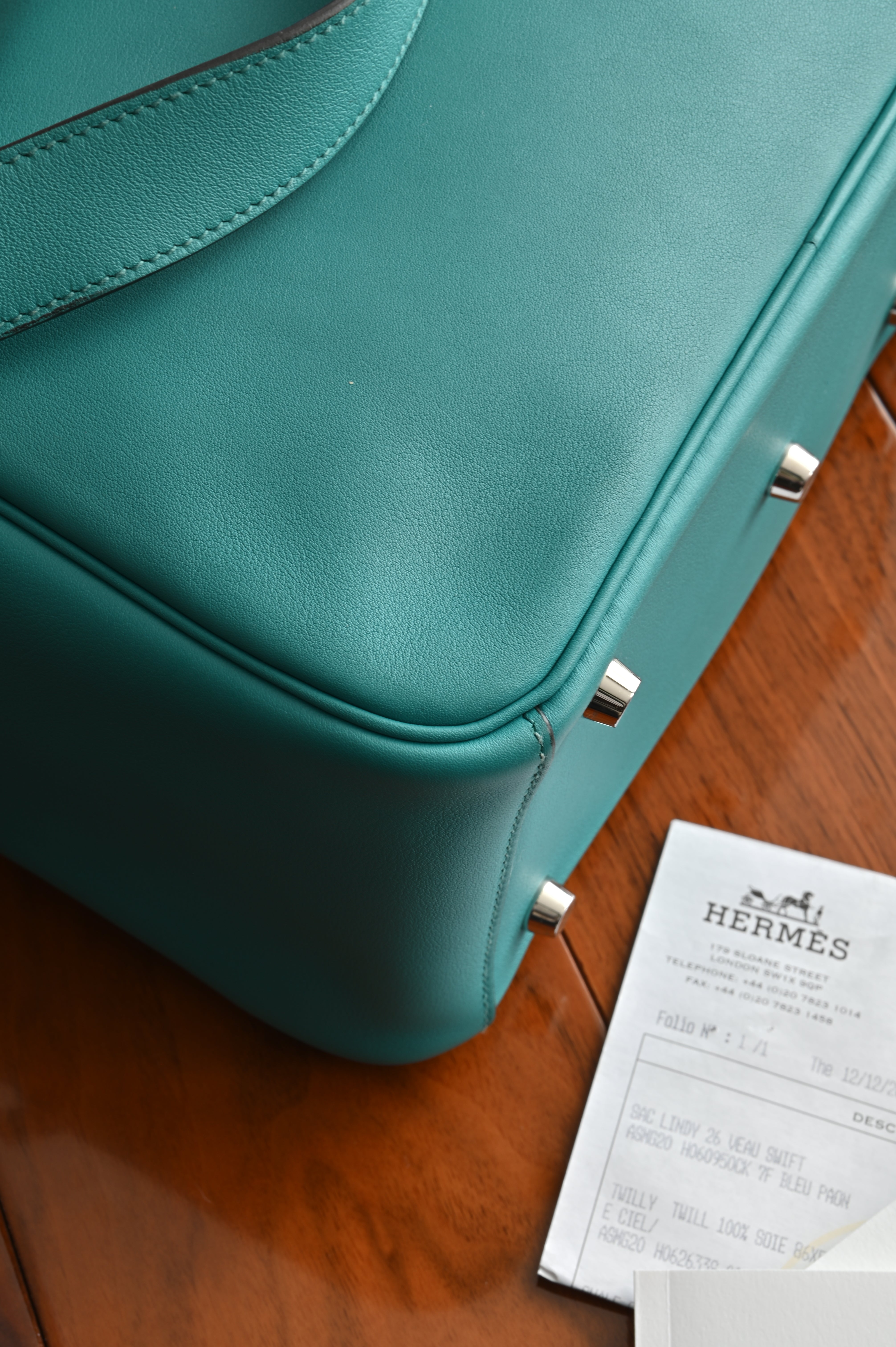 Hermès Lindy 26 Veau Swift leather Bleu Paon bag