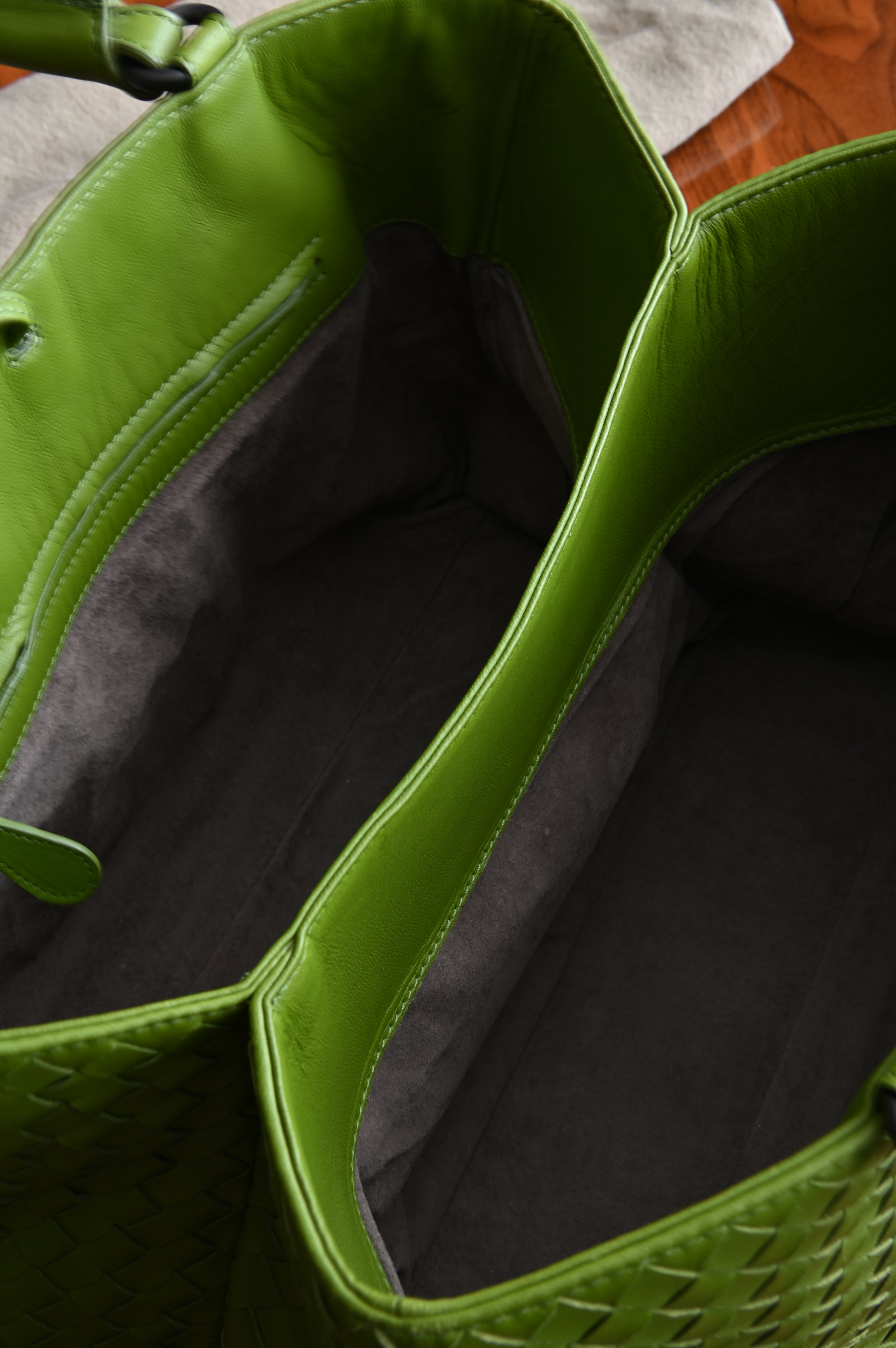 Bottega Veneta Nappa Intrecciatto large tote bag in lime green
