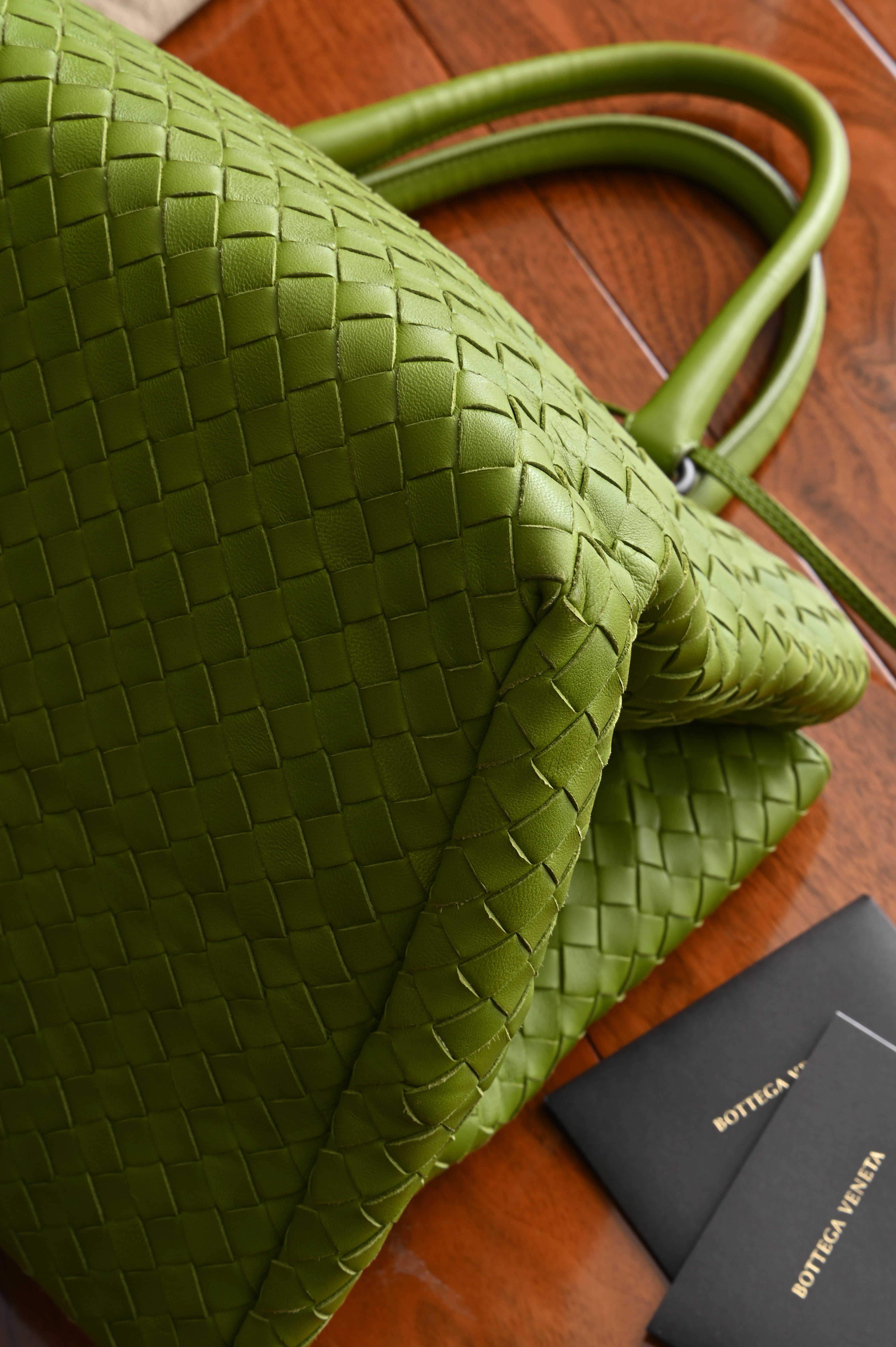 Bottega Veneta Nappa Intrecciatto large tote bag in lime green
