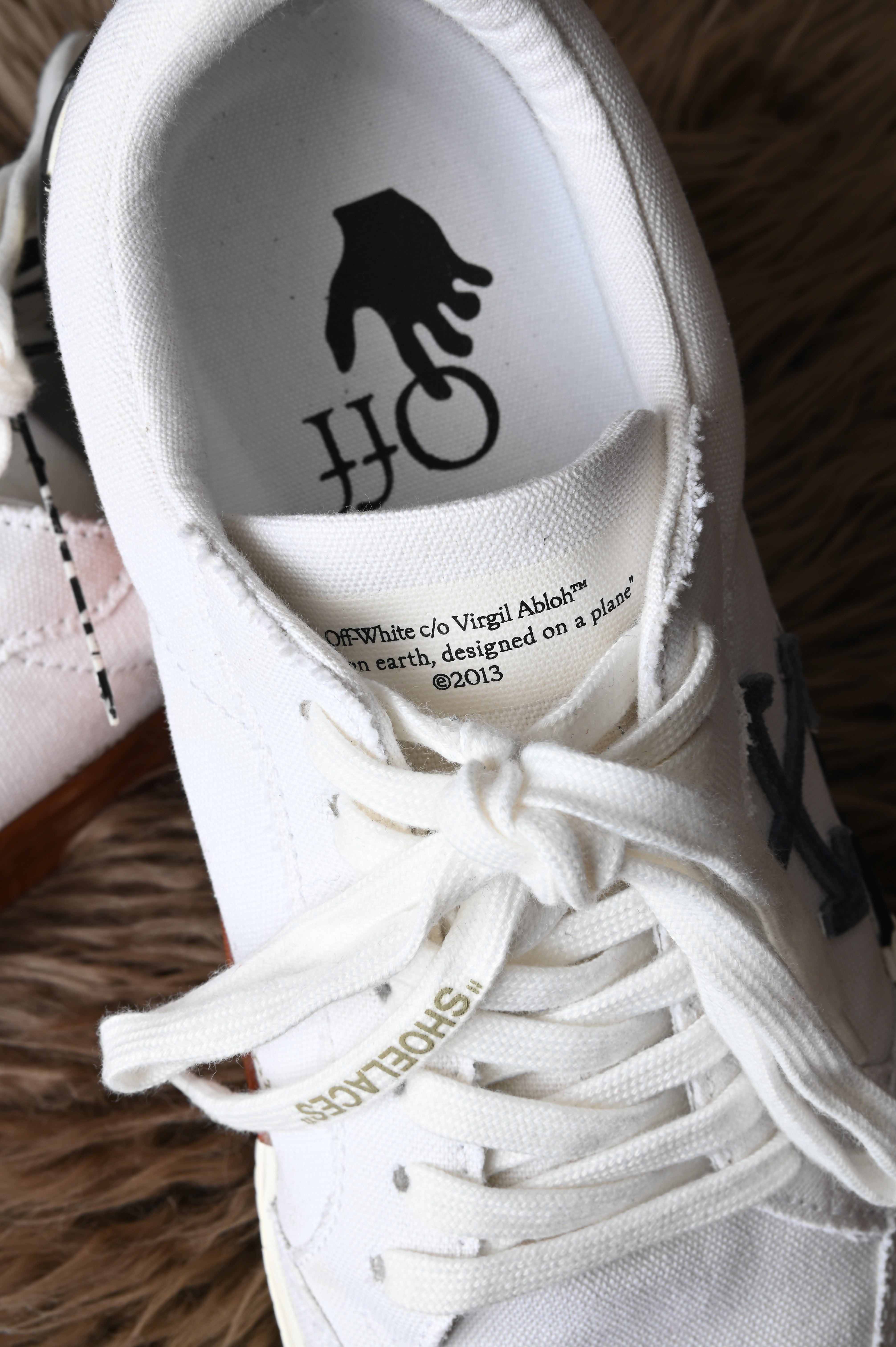 OFF-WHITE Vulc Low Blue Arrow